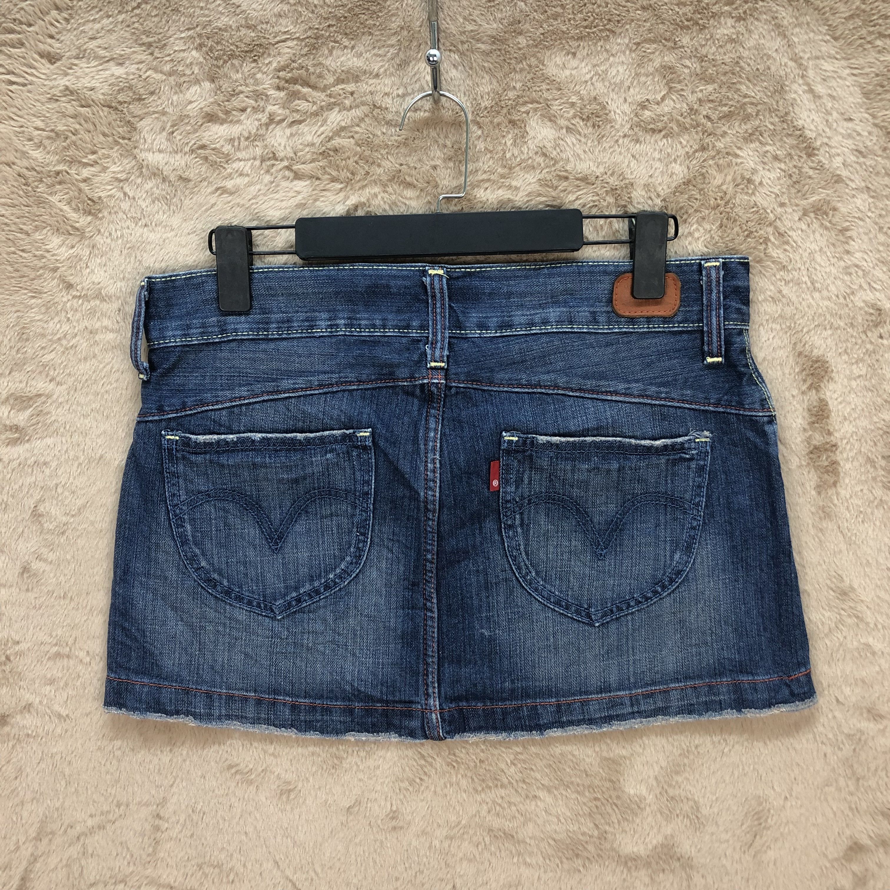 Levi's LEVI'S JEANS SINGLE R MINI SKIRTS #5650-201 Size 33" - 10 Thumbnail