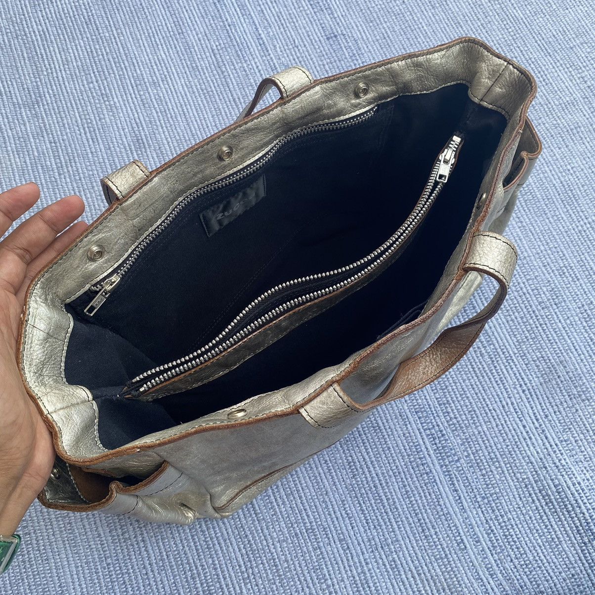 Issey Miyake Zucca silver leather bag Size ONE SIZE - 13 Thumbnail