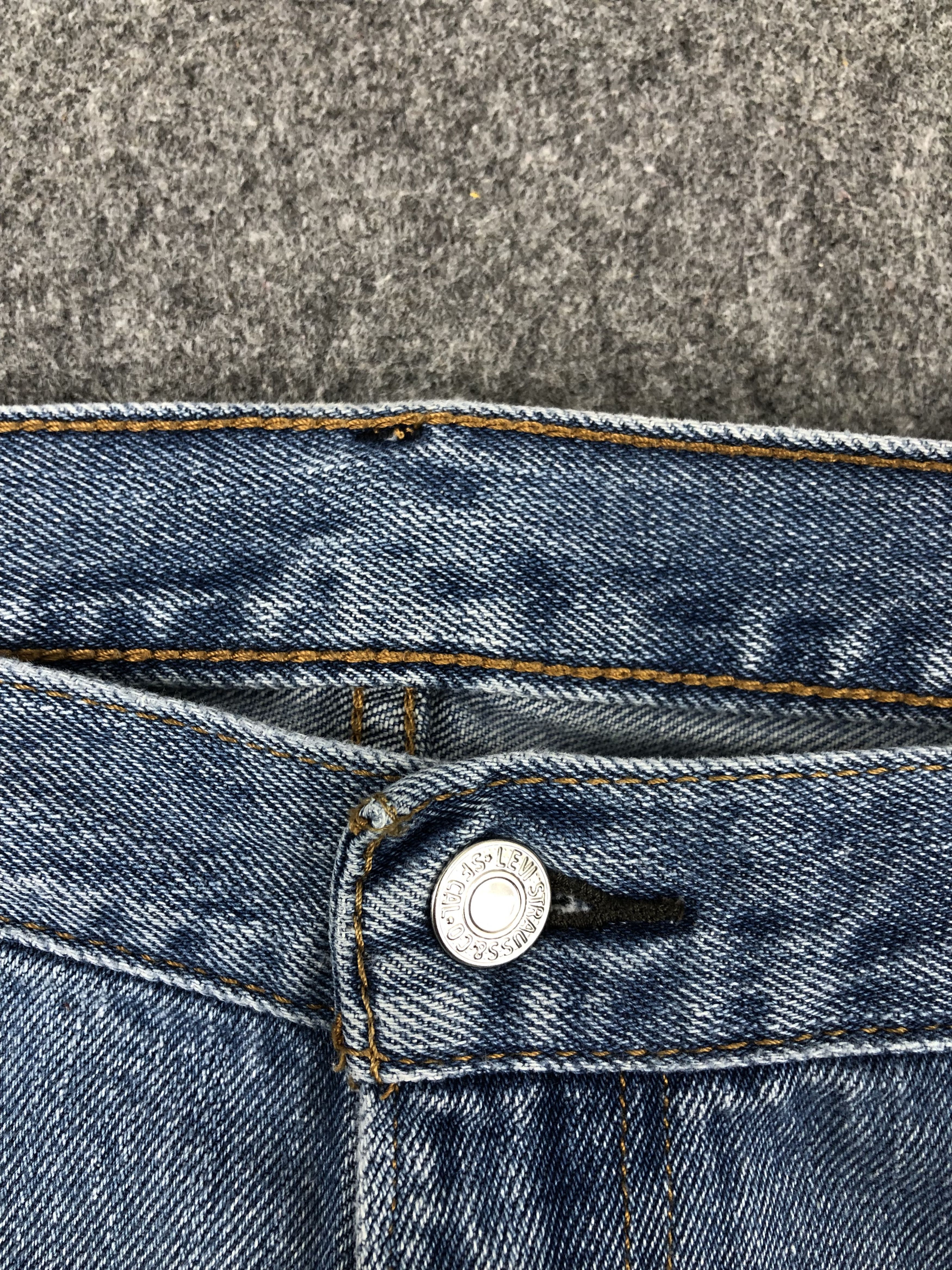 Levi's Vintage levis 550 Light Blue Jeans DP1490 Size US 43 - 11 Thumbnail