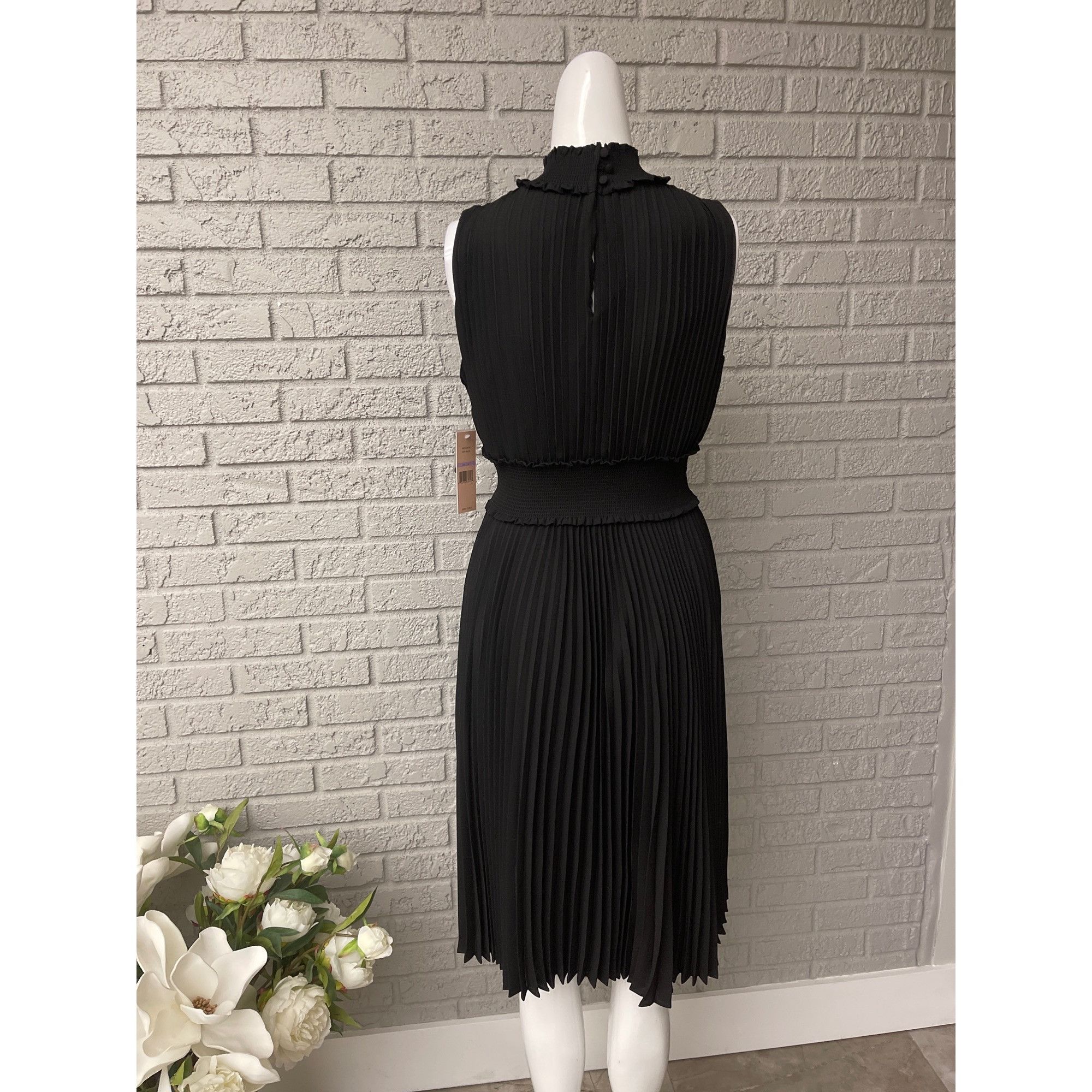 Nanette Lepore Black Accordion Smock Dress Size 6P NWT