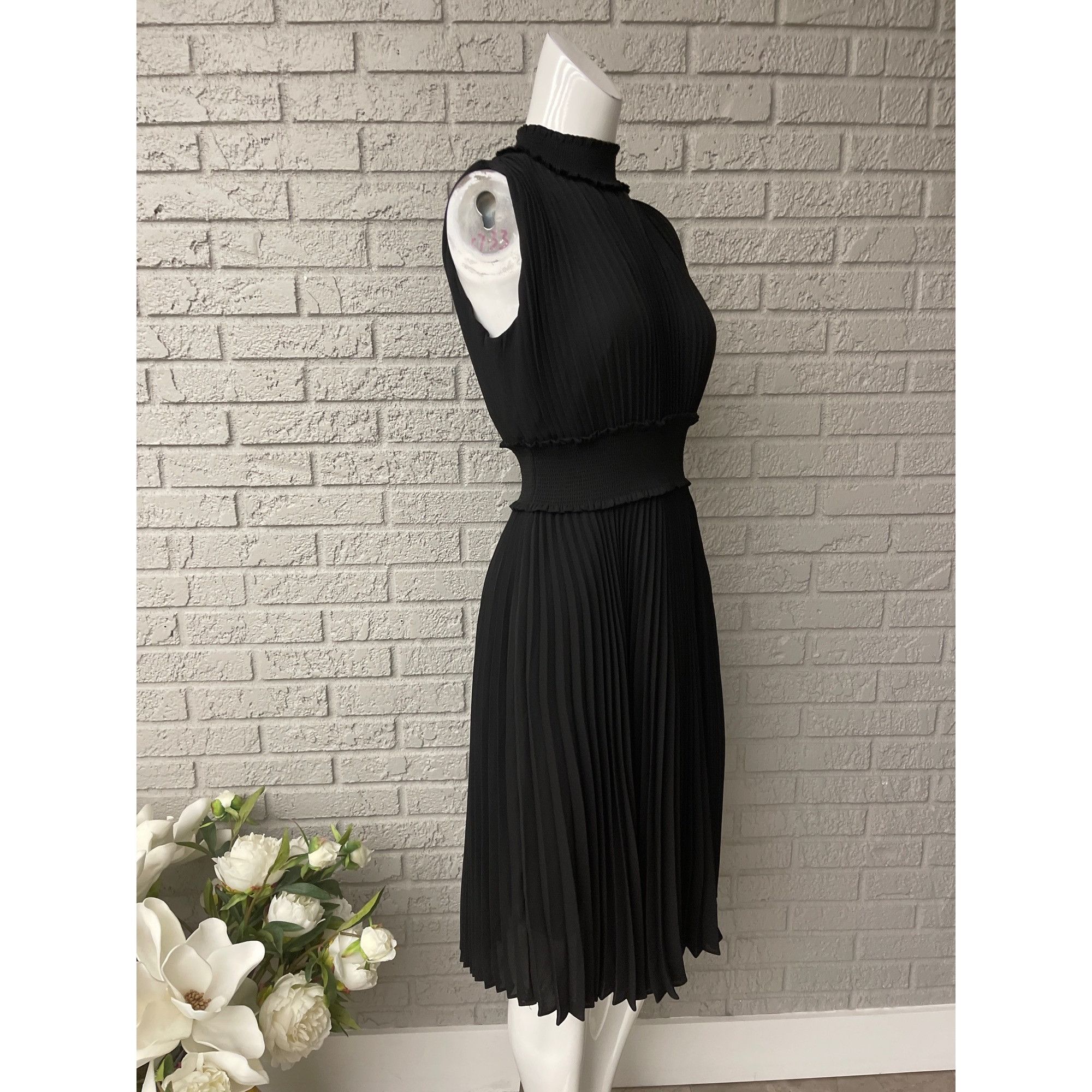 Nanette Lepore Black Accordion Smock Dress Size 6P NWT