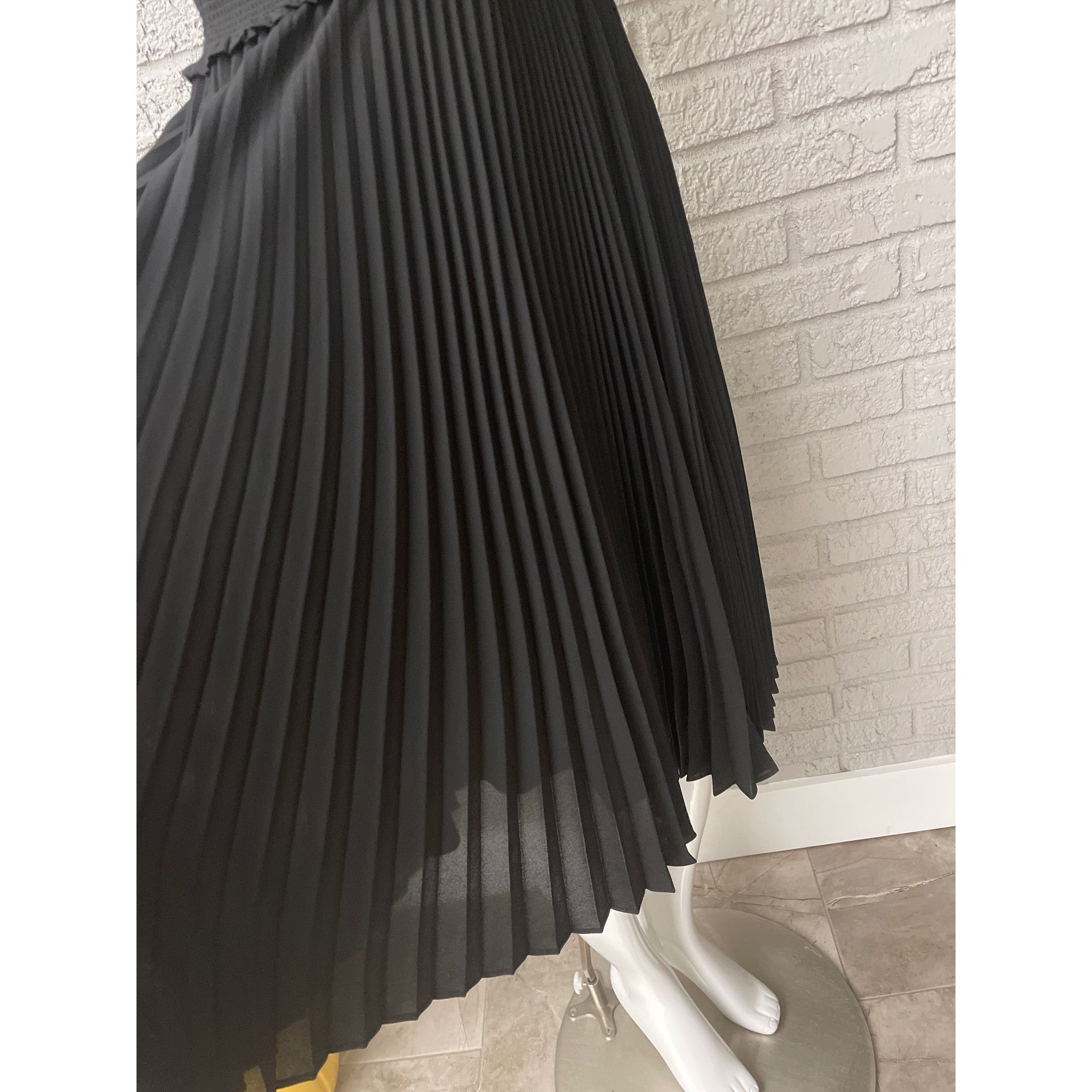 Nanette Lepore Black Accordion Smock Dress Size 6P NWT