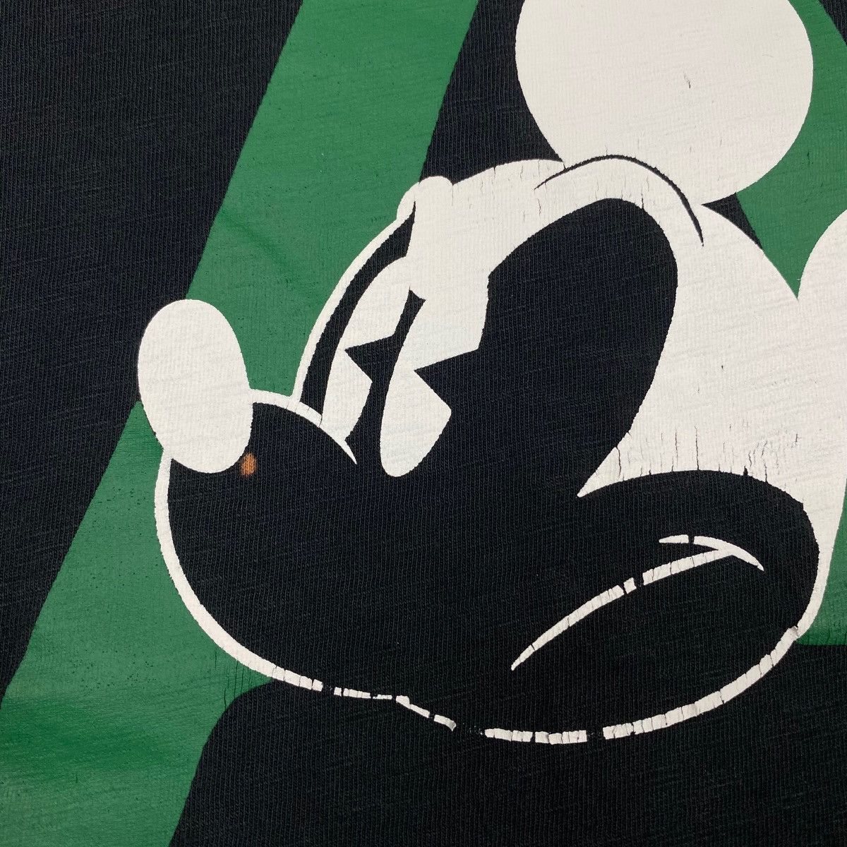 Disney × Japanese Brand × Undercover UNIQLO UNDERCOVER DISNEY ANARCHY MICKEY T SHIRT Size US M / EU 48-50 / 2 - 3 Thumbnail