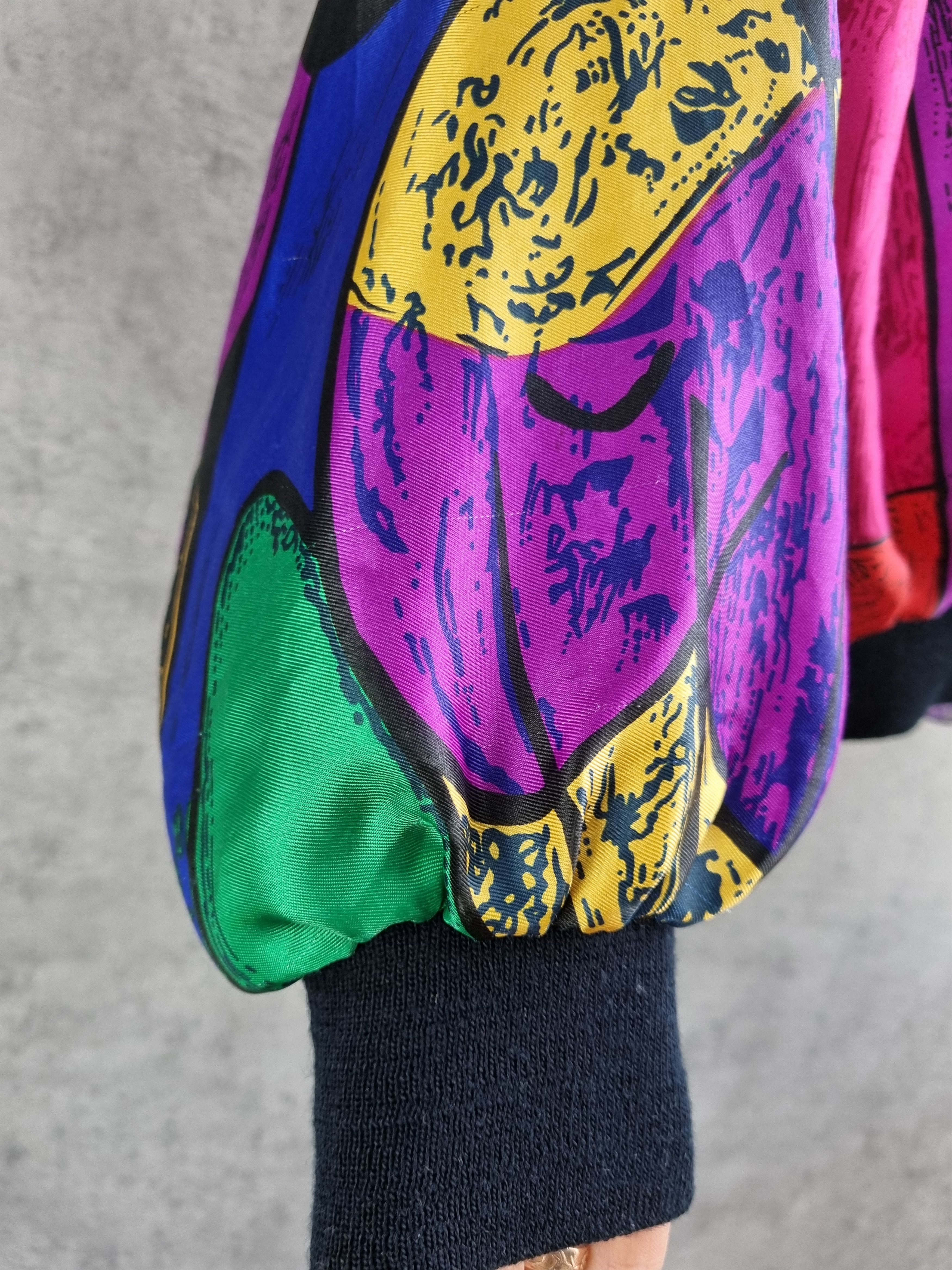 Vintage 90s Picasso Abstract Print, shiny fabrics looks like Silk Size M / US 6-8 / IT 42-44 - 19 Thumbnail