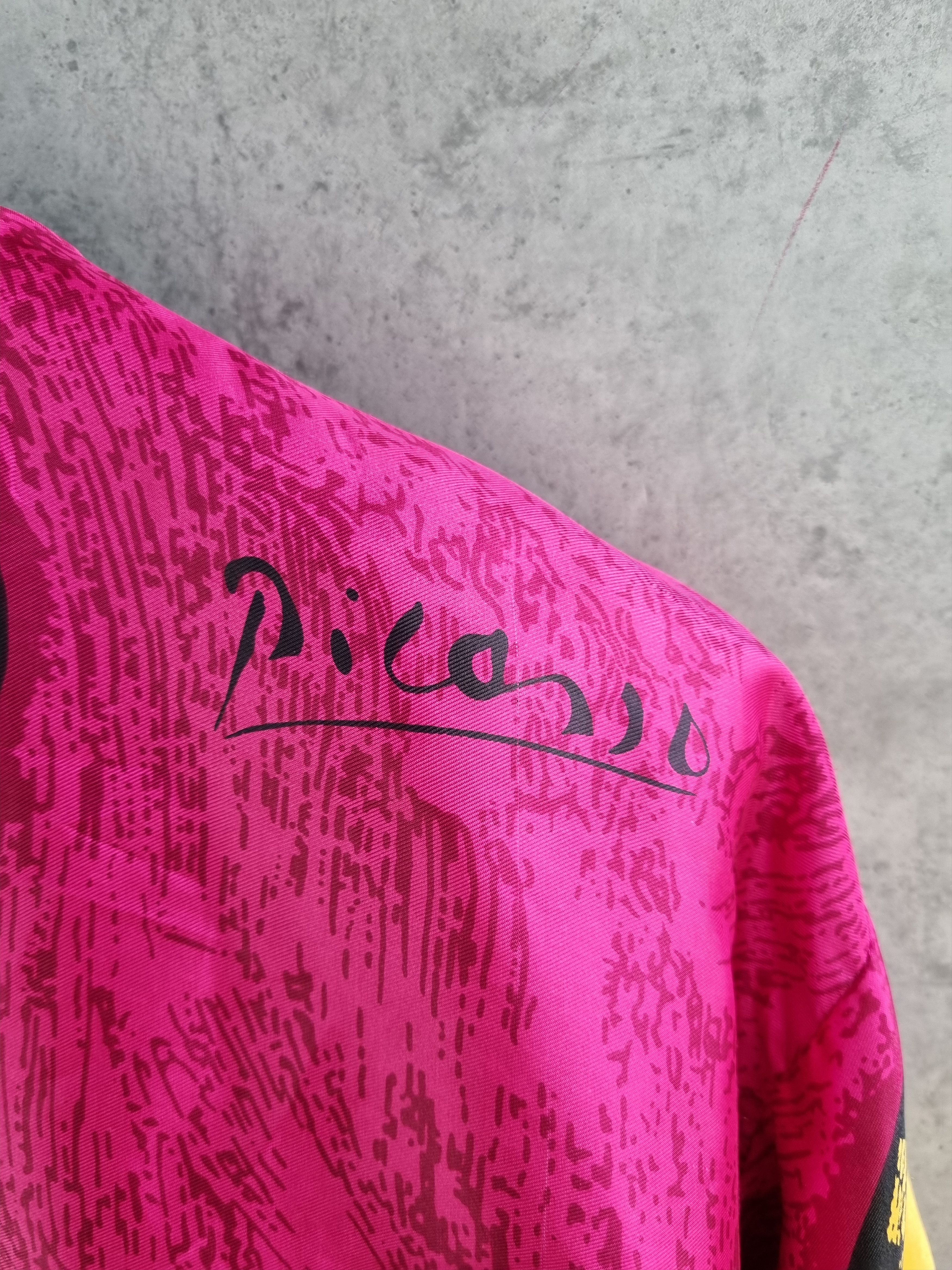 Vintage 90s Picasso Abstract Print, shiny fabrics looks like Silk Size M / US 6-8 / IT 42-44 - 9 Thumbnail