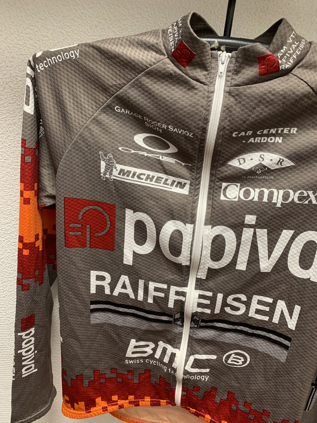 Bicycle Bicycle vintage jersey Oakley raiffeisen Michelin France M Size US M / EU 48-50 / 2 - 4 Thumbnail
