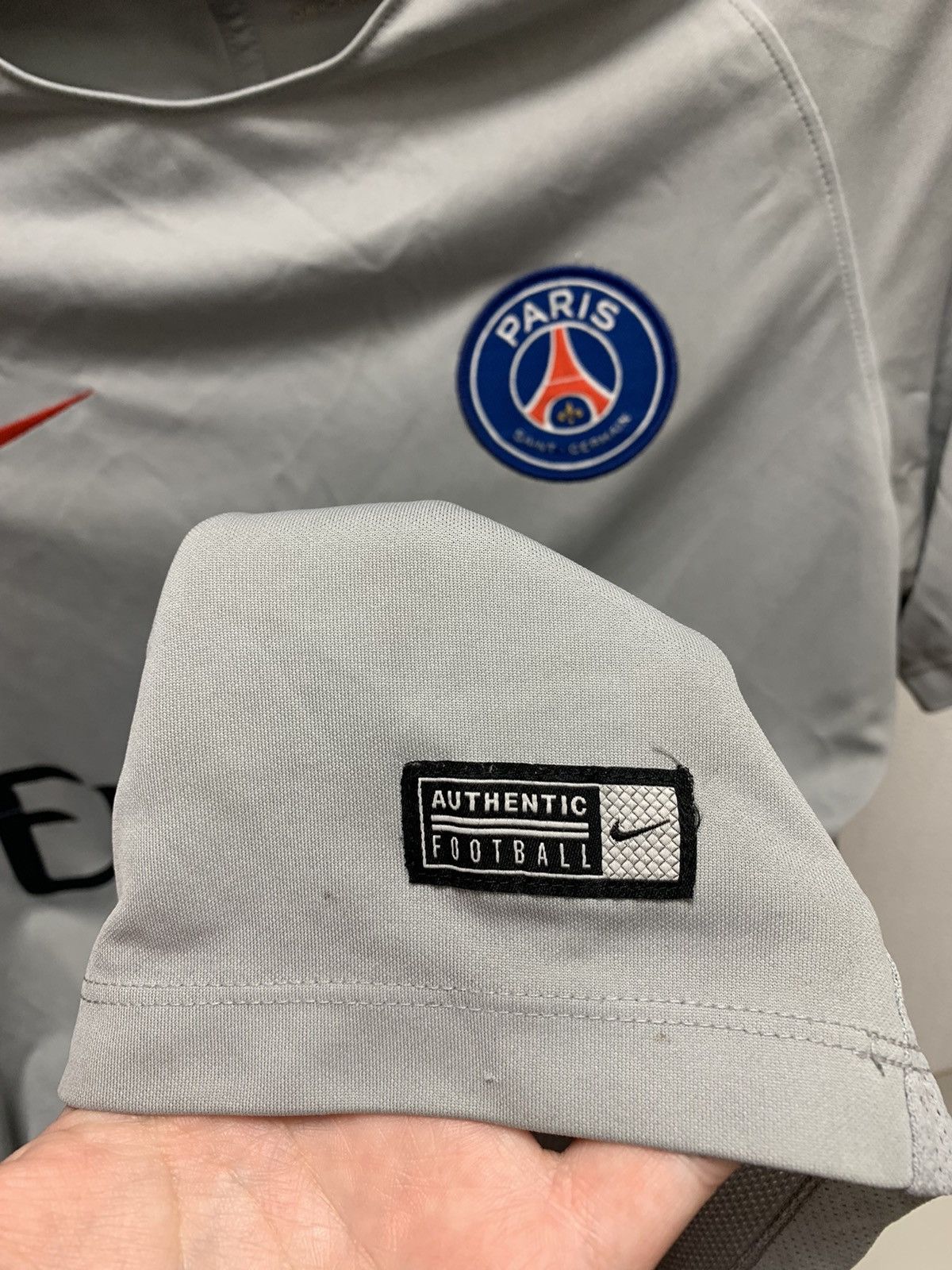 Nike Paris Saint Germain PSG grey t-shirt L sz Size US L / EU 52-54 / 3 - 4 Thumbnail