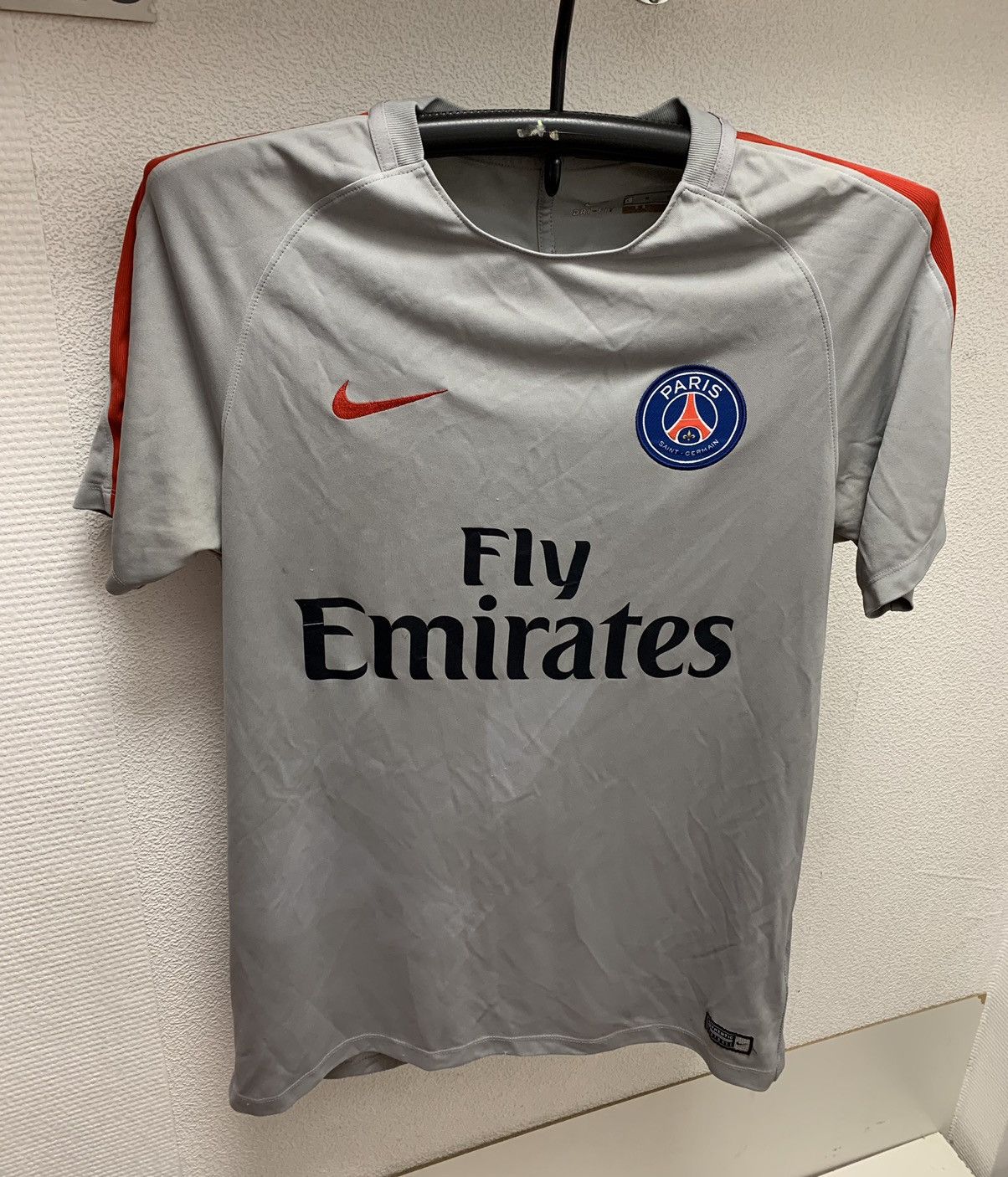 Nike Paris Saint Germain PSG grey t-shirt L sz Size US L / EU 52-54 / 3 - 1 Thumbnail