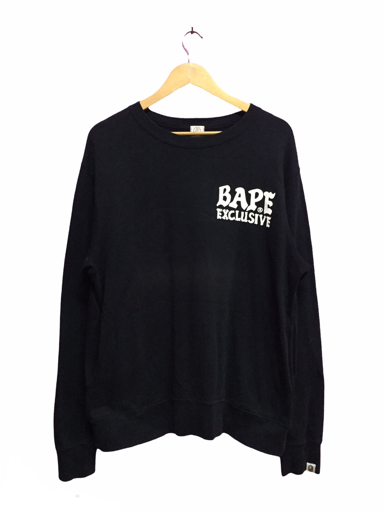 Bape A Bathing Ape Bape Exclusive Pockets Sweatshirts Size L Size US L / EU 52-54 / 3 - 1 Thumbnail