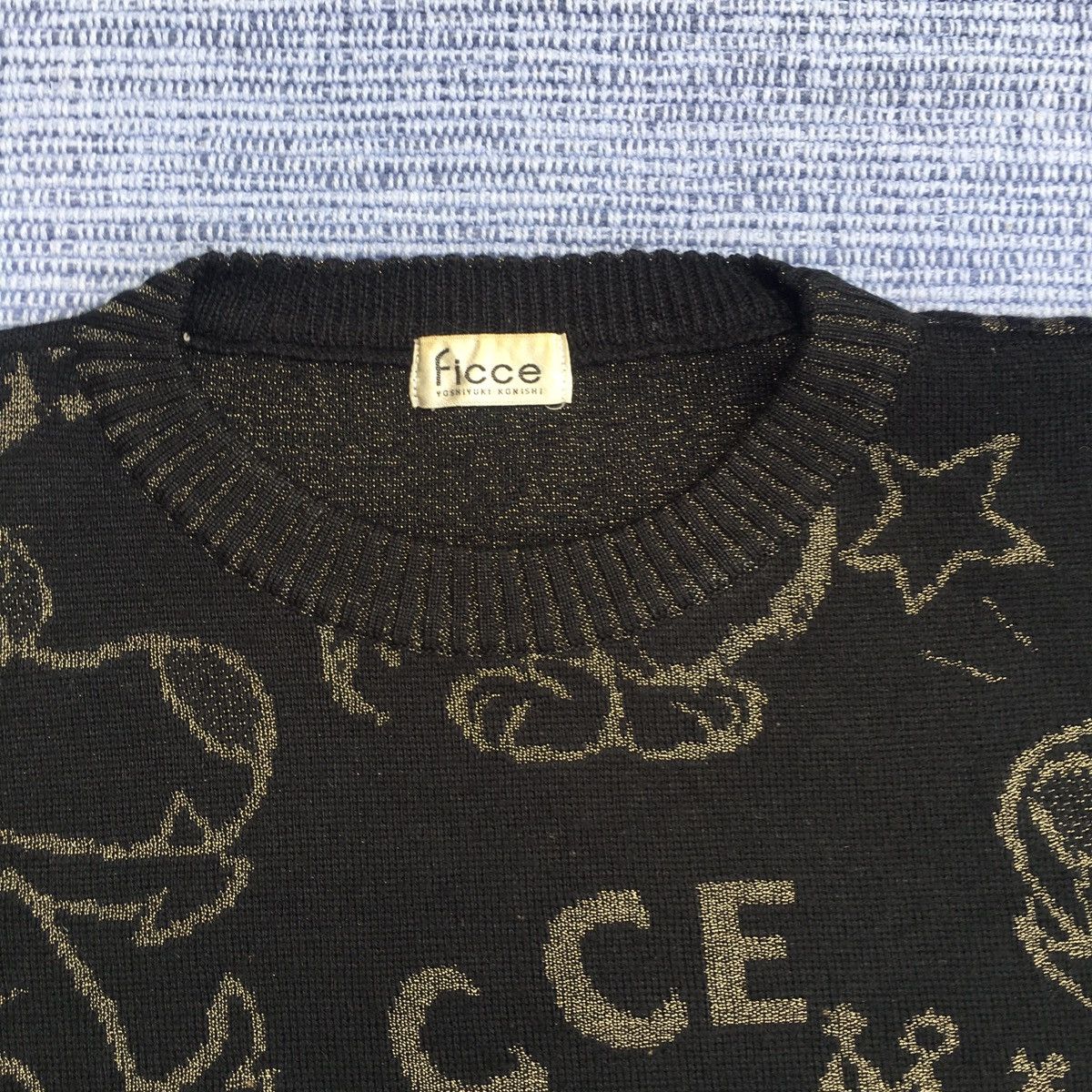 Japanese Brand black gold knit Size US S / EU 44-46 / 1 - 2 Thumbnail