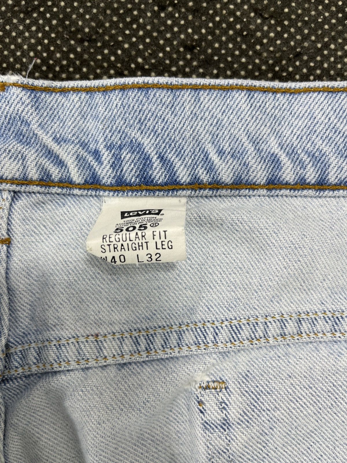 Levi's 90s Vintage Levis 505 Light Wash Jeans - J613 Size US 40 / EU 56 - 9 Thumbnail
