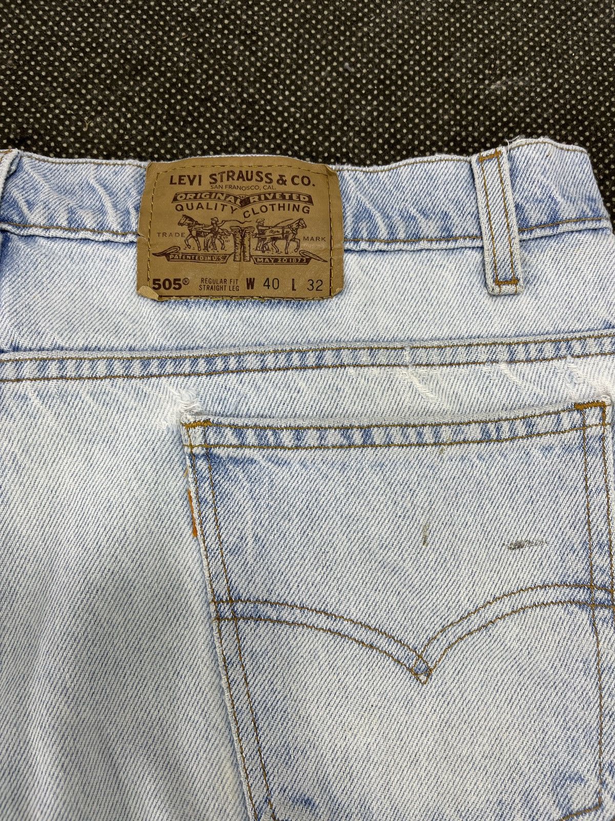 Levi's 90s Vintage Levis 505 Light Wash Jeans - J613 Size US 40 / EU 56 - 12 Thumbnail
