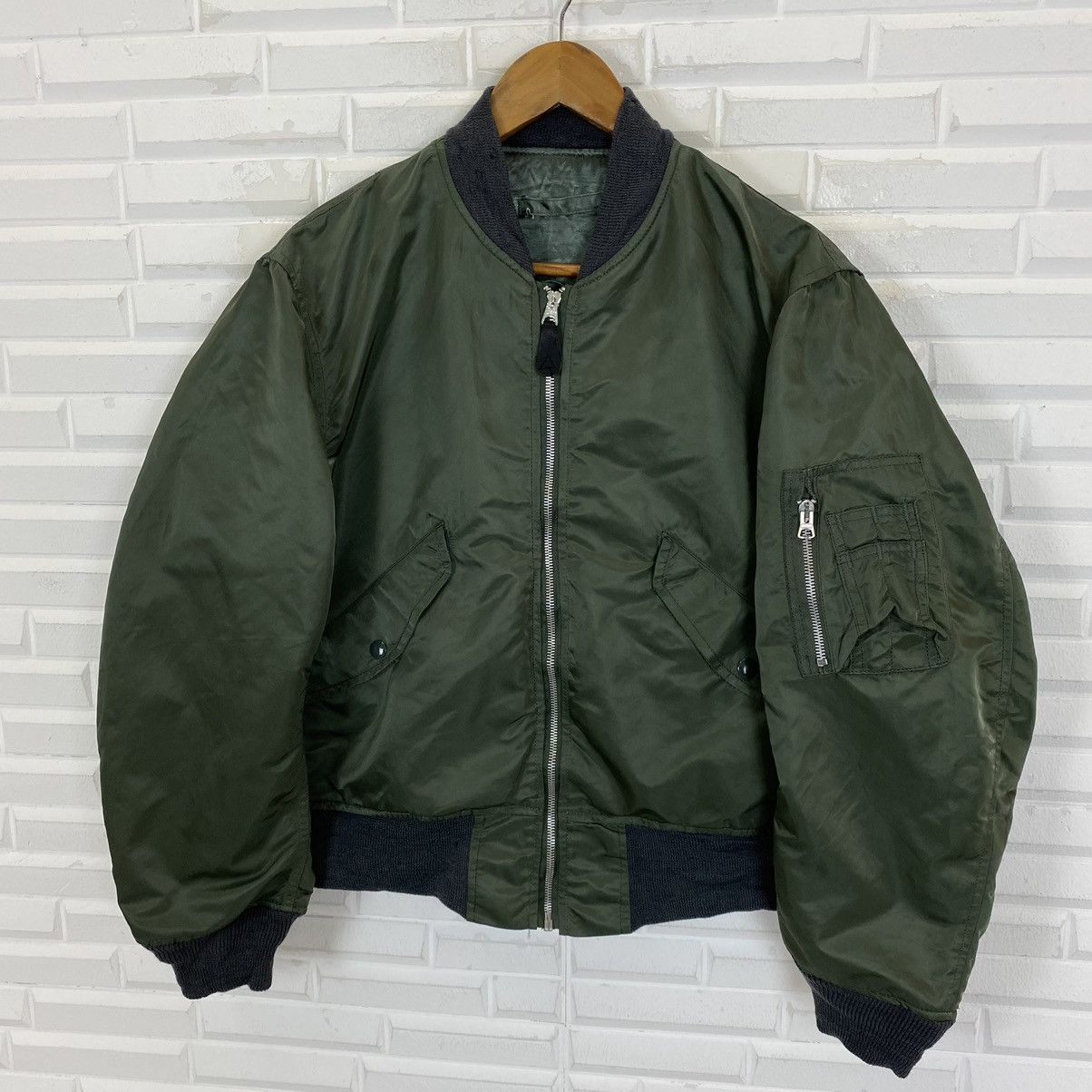 Alpha Industries Vintage Alpha Industries Ma-1 Bomber jacket Size US M / EU 48-50 / 2 - 4 Thumbnail