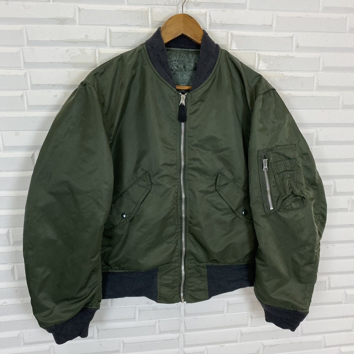 Alpha Industries Vintage Alpha Industries Ma-1 Bomber jacket Size US M / EU 48-50 / 2 - 3 Thumbnail