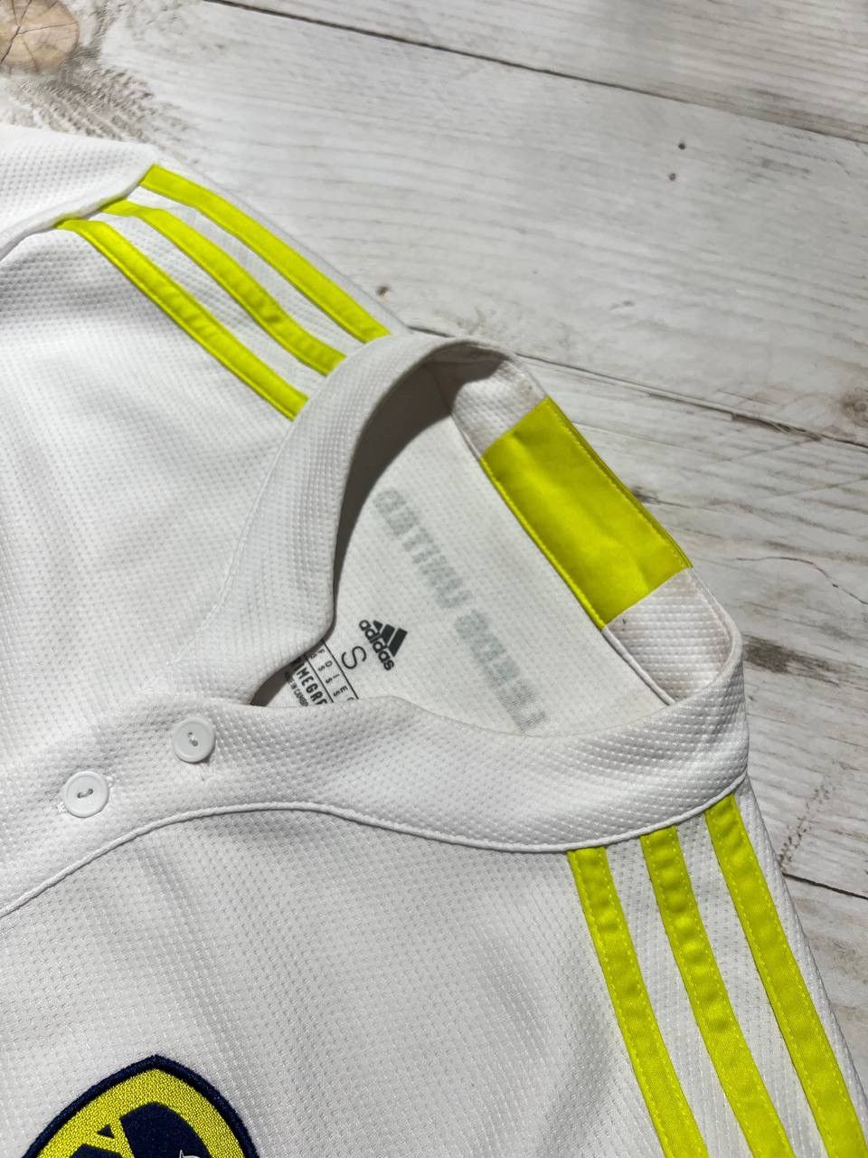 Adidas Adidas Leeds United 2021 2022 Home Football Shirt Jersey Size US S / EU 44-46 / 1 - 3 Thumbnail