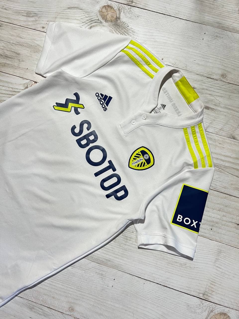 Adidas Adidas Leeds United 2021 2022 Home Football Shirt Jersey Size US S / EU 44-46 / 1 - 2 Thumbnail