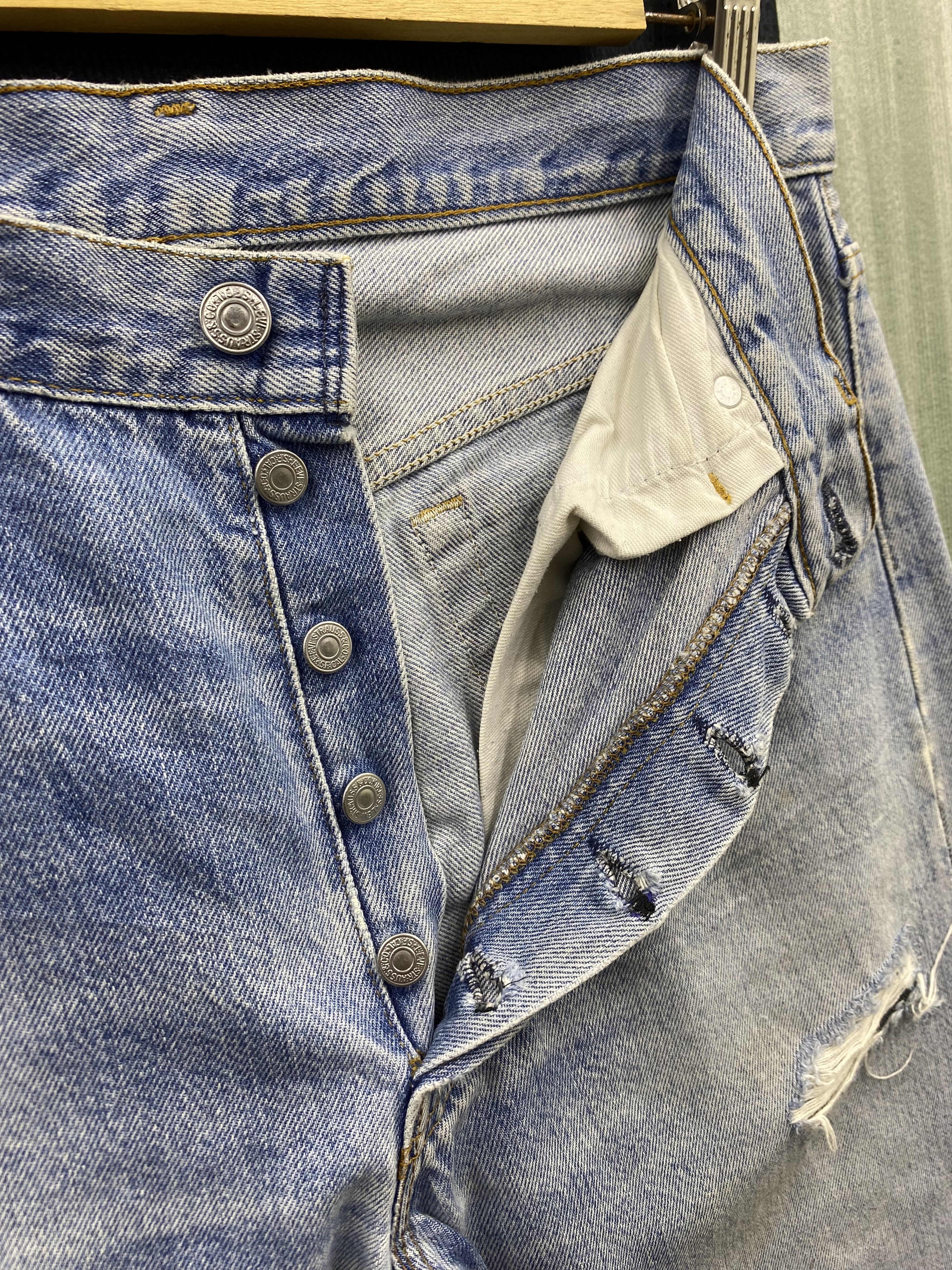 Levi's Vintage Levi's 501 Distress Faded Blue Jean Pant Size US 32 / EU 48 - 14 Thumbnail