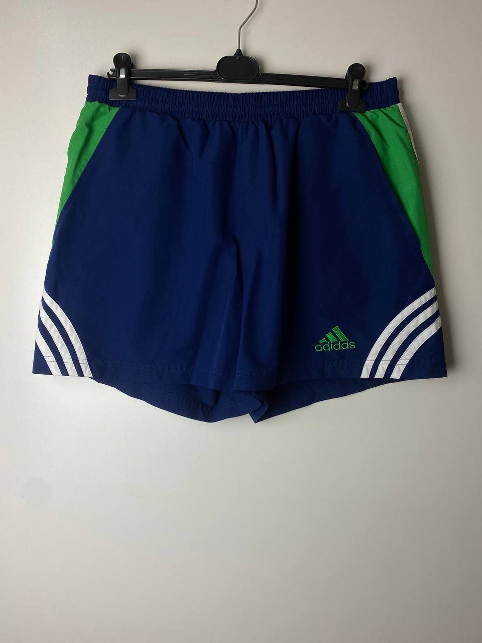 Vintage Adidas vintage shorts size XL Size US 44 / EU 60 - 1 Thumbnail