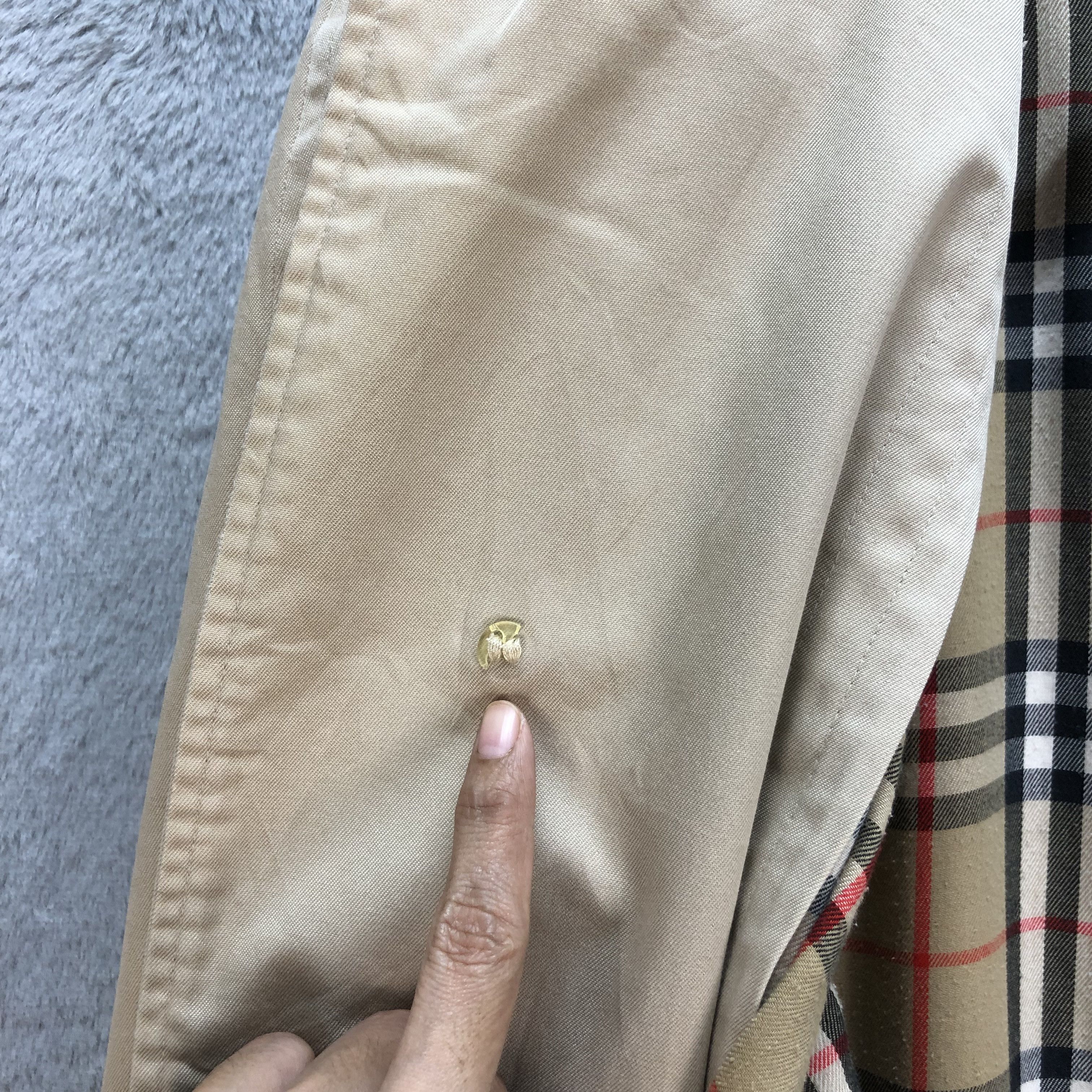 Burberry VINTAGE BURBEERYS NOVA CHECK OVERCOAT #6872-96 Size US XL / EU 56 / 4 - 10 Thumbnail