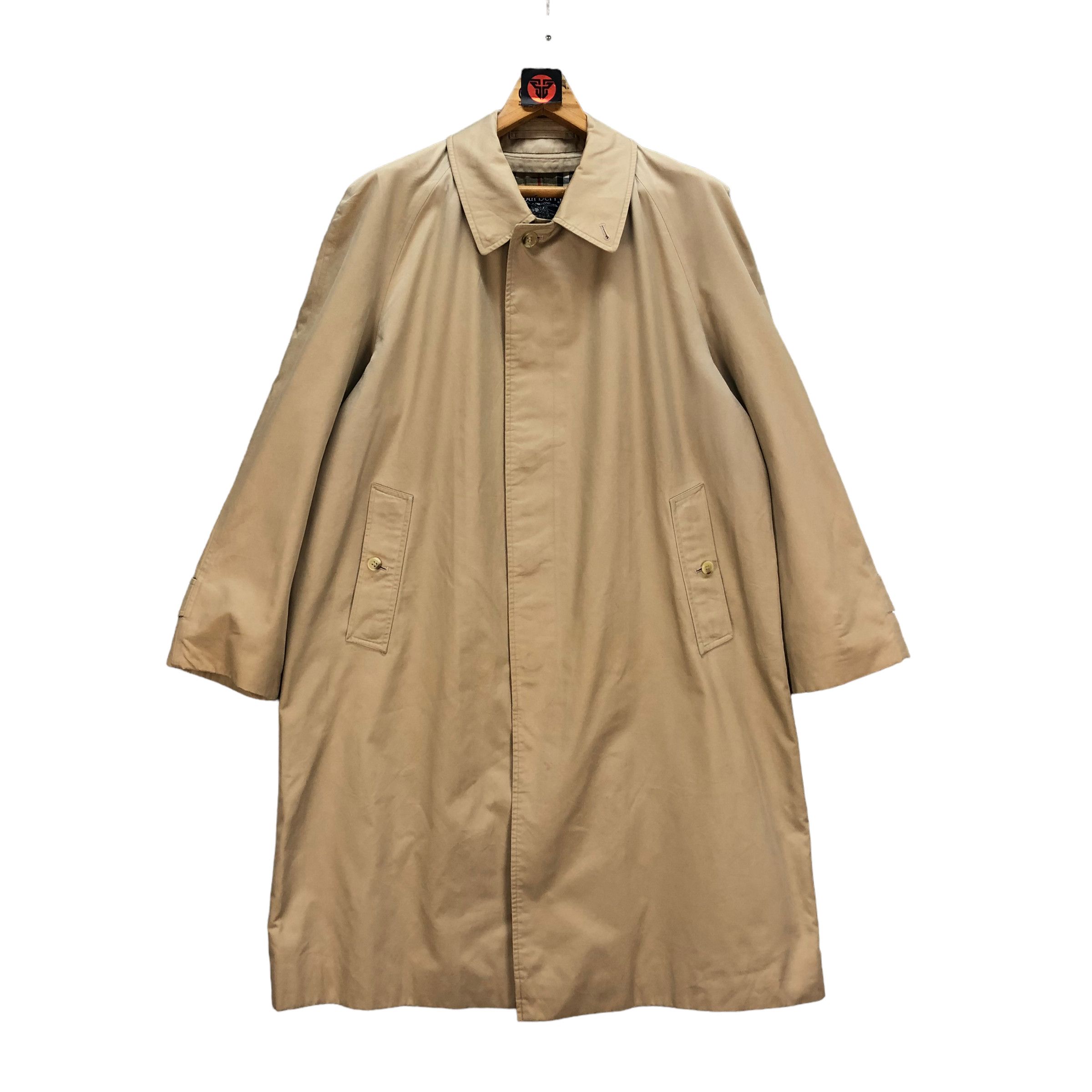 VINTAGE BURBEERYS NOVA CHECK OVERCOAT #6872-96