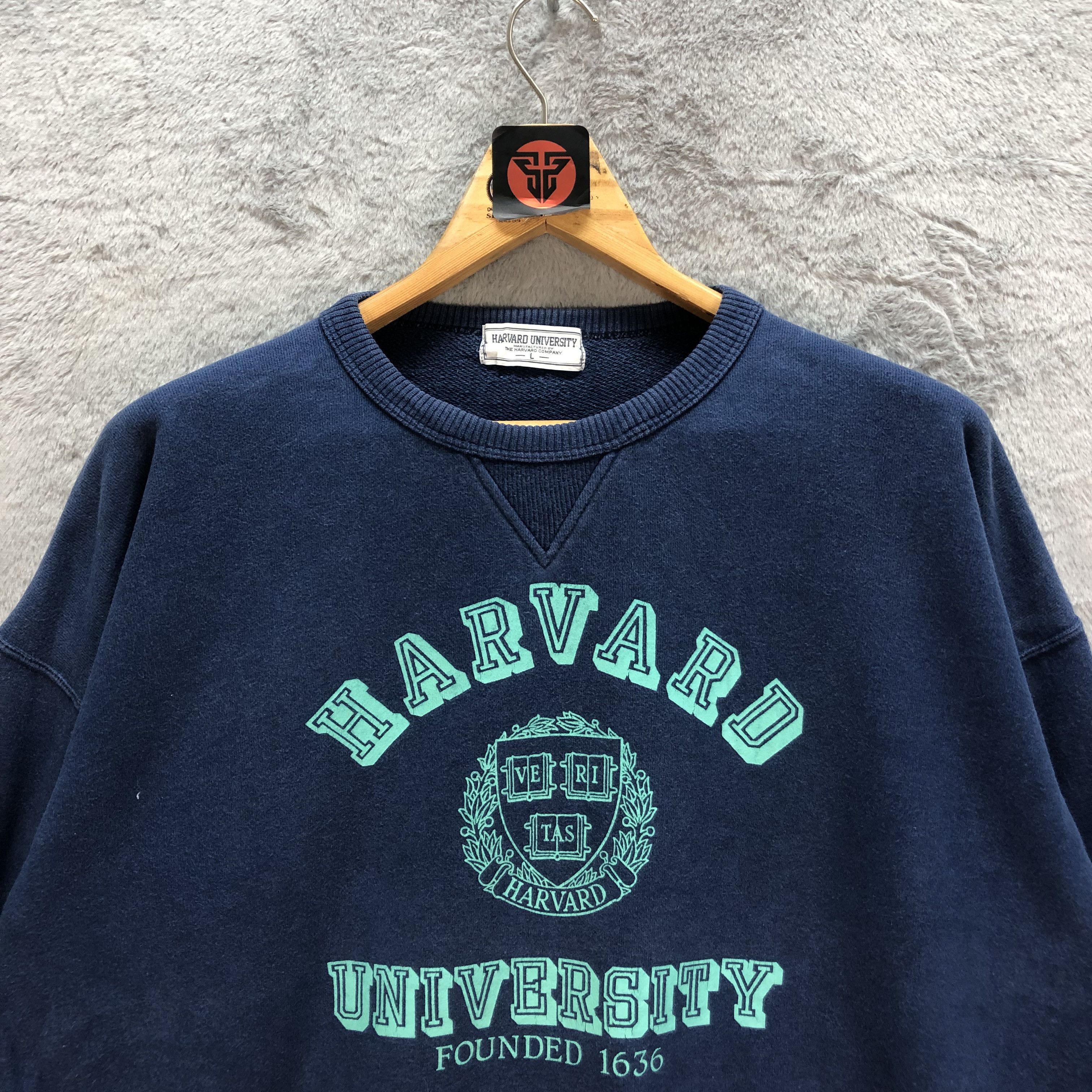 Vintage HAVARD UNIVERSITY BIG LOGO SWEATSHIRTS #6865-95 Size US L / EU 52-54 / 3 - 2 Thumbnail