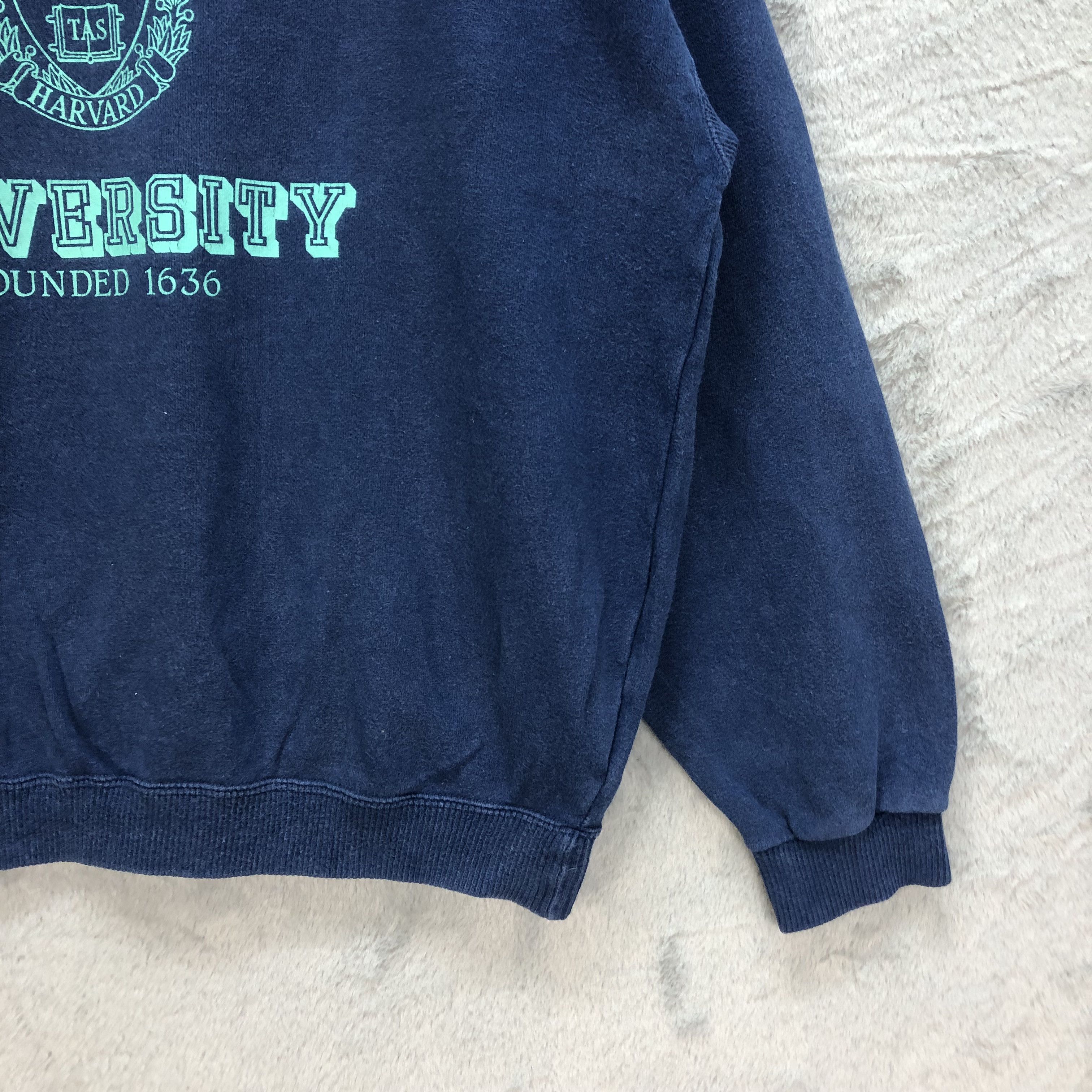 Vintage HAVARD UNIVERSITY BIG LOGO SWEATSHIRTS #6865-95 Size US L / EU 52-54 / 3 - 6 Thumbnail
