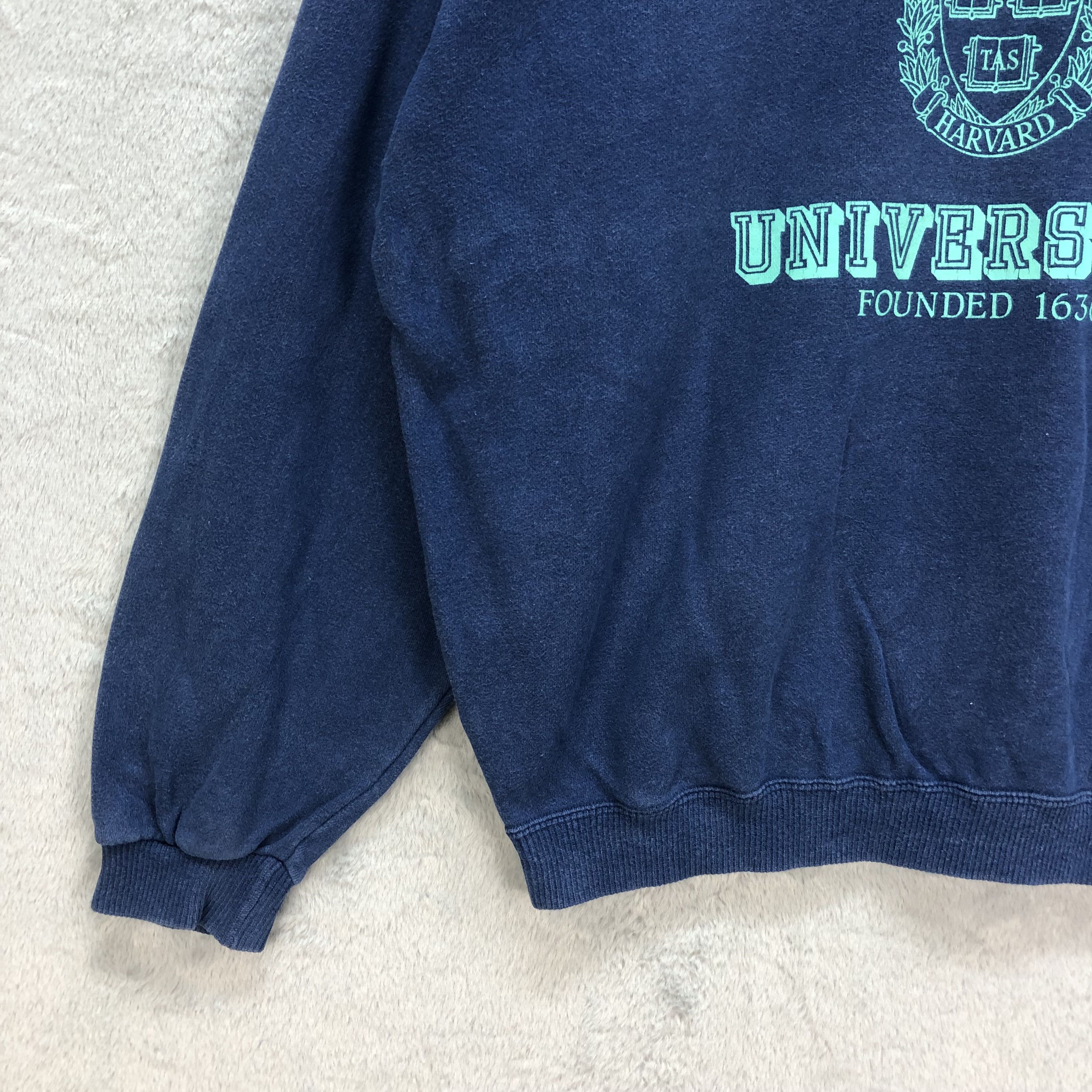 Vintage HAVARD UNIVERSITY BIG LOGO SWEATSHIRTS #6865-95 Size US L / EU 52-54 / 3 - 5 Thumbnail