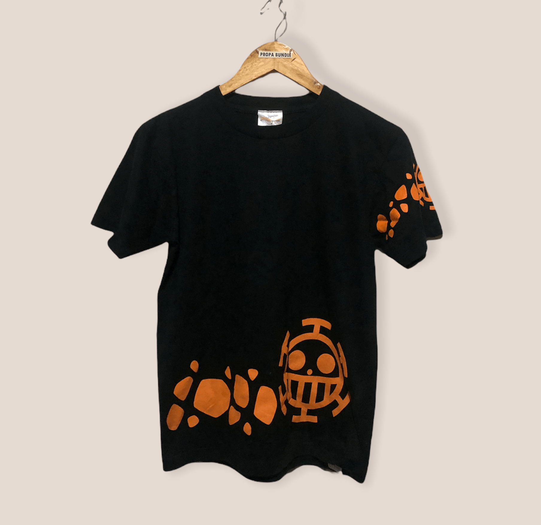 Anime Trafagal D Water Law New Yonkou One Piece Tshirt Size US S / EU 44-46 / 1 - 1 Thumbnail