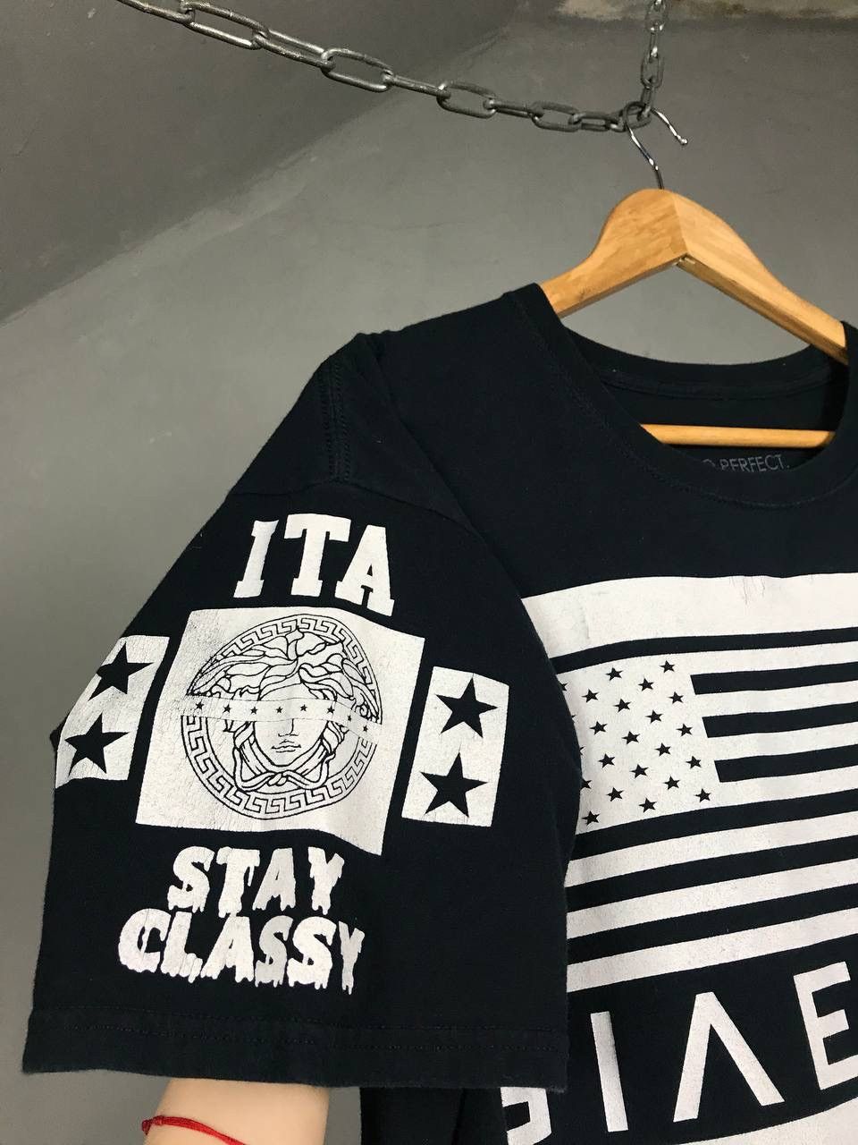 Other Stay Classy No Persect overprinted streetwear oversized tee Size US M / EU 48-50 / 2 - 6 Thumbnail