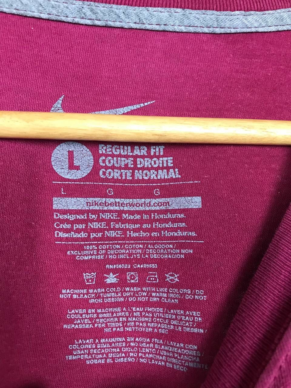 Nike × Vintage Nike swoosh streetwear vintage center logo tee Size US L / EU 52-54 / 3 - 4 Thumbnail