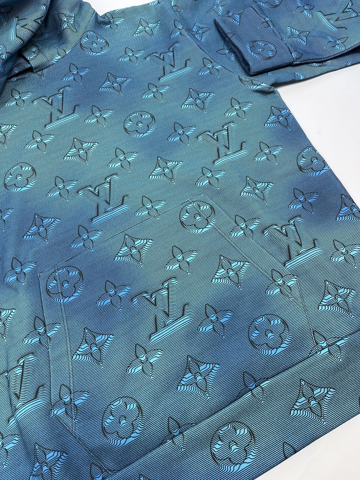 Louis Vuitton LOUIS VUITTON ILLUSION 2054 BLUE HOODIE Size US XL / EU 56 / 4 - 3 Thumbnail