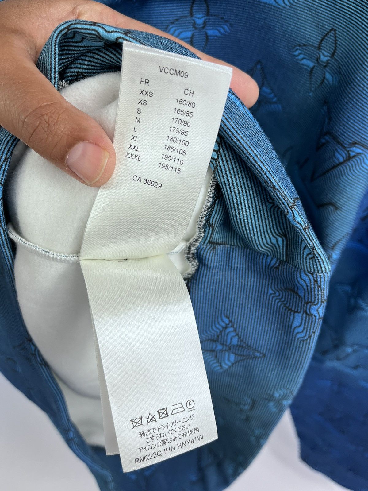 Louis Vuitton LOUIS VUITTON ILLUSION 2054 BLUE HOODIE Size US XL / EU 56 / 4 - 13 Thumbnail