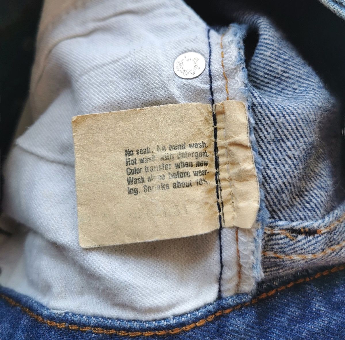 Levi's Vintage 90s Levis 501 Dark Wash Denim Jeans Rare Size US 29 - 3 Thumbnail