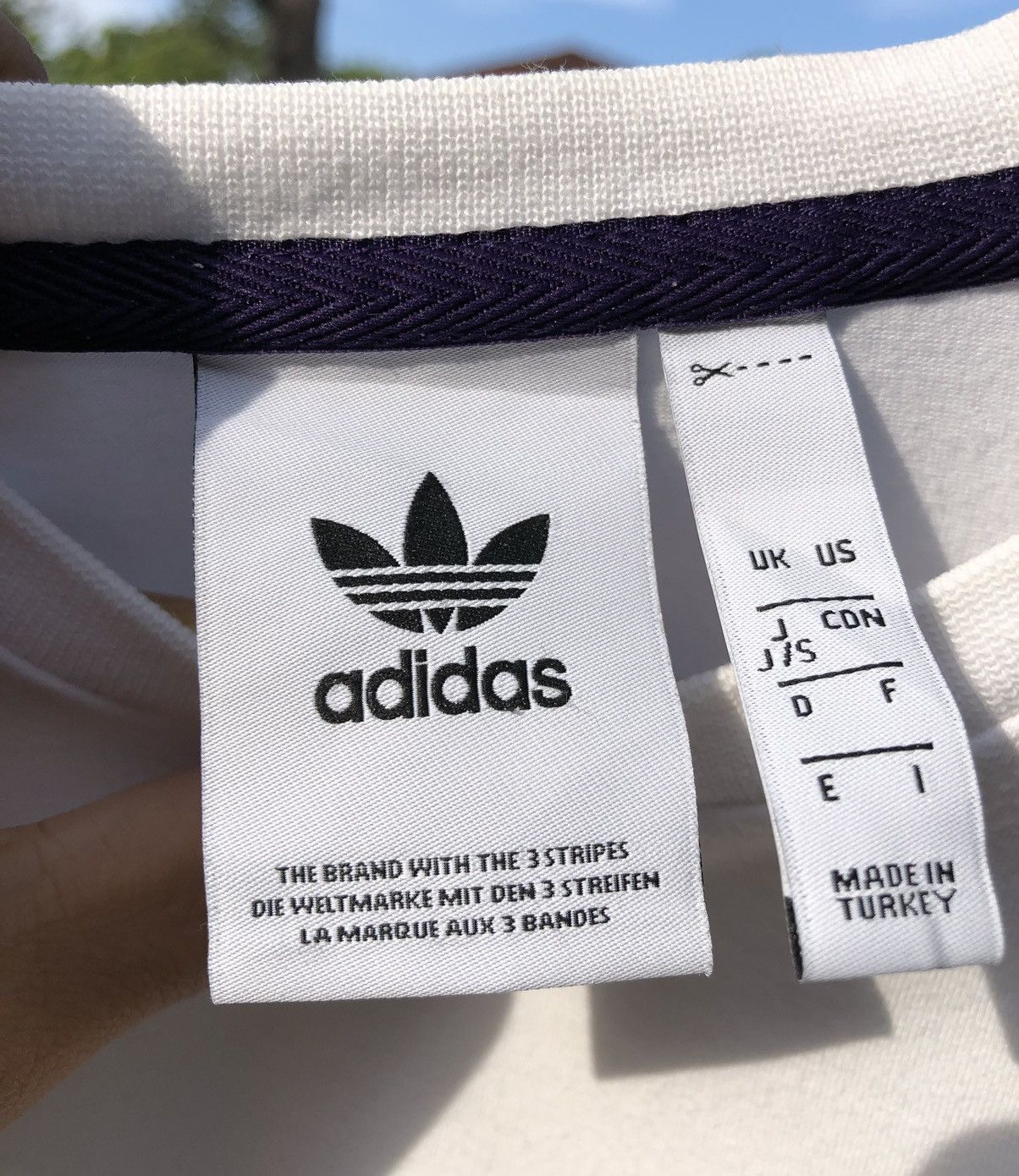 Adidas Adidas sportive 3 stripes long sleeve Size US S / EU 44-46 / 1 - 7 Thumbnail