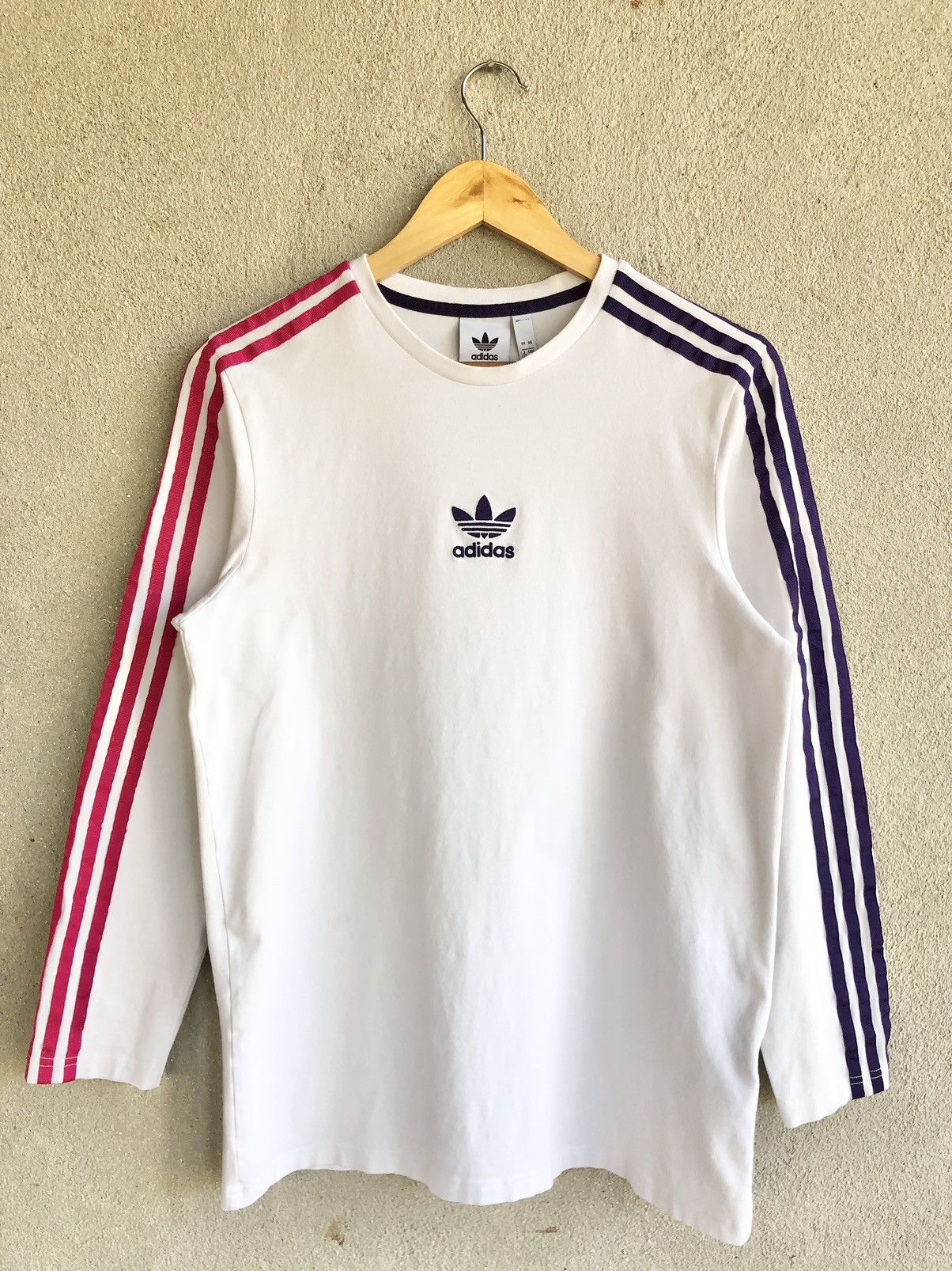 Adidas sportive 3 stripes long sleeve