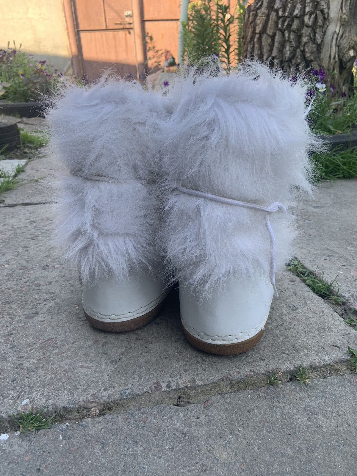 Japanese Brand vintage y2k mohair alt fur fuzzy yeti moon boots Size US 7.5 / EU 40-41 - 4 Thumbnail