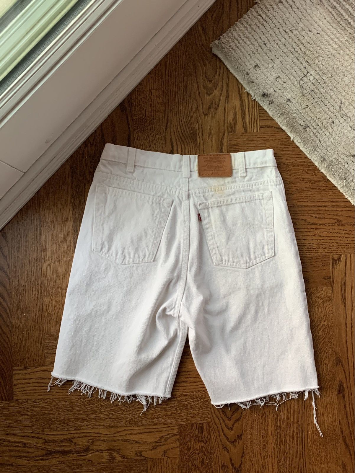 Levi's × Vintage Vintage Levis Jean Shorts 80s White Denim Cutoff Jorts 533 Size US 30 / EU 46 - 1 Thumbnail