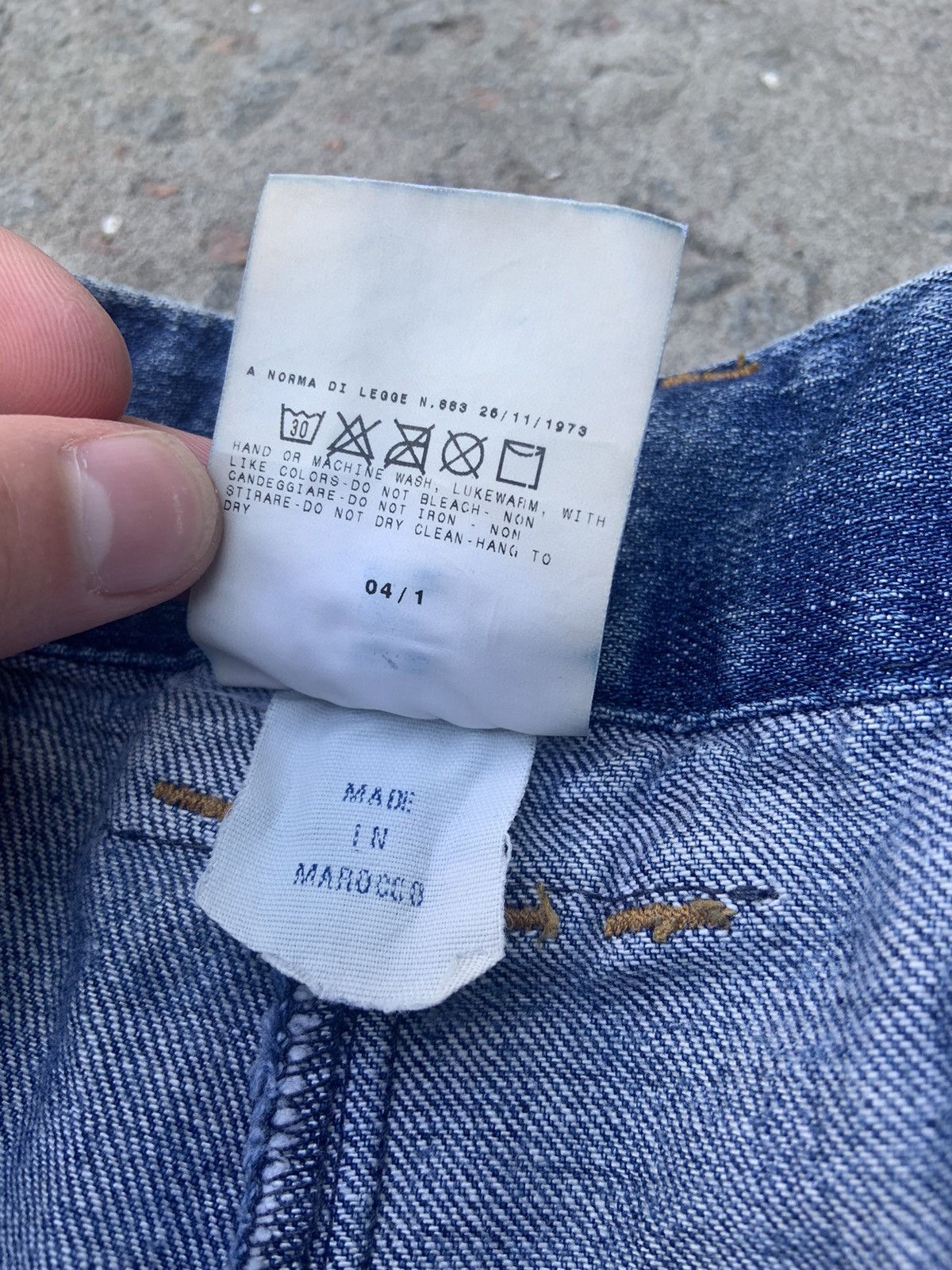 Dolce & Gabbana × Vintage vintage dolce & gabbana blue distressed denim 26/11/1973 Size 32" / US 10 / IT 46 - 9 Thumbnail
