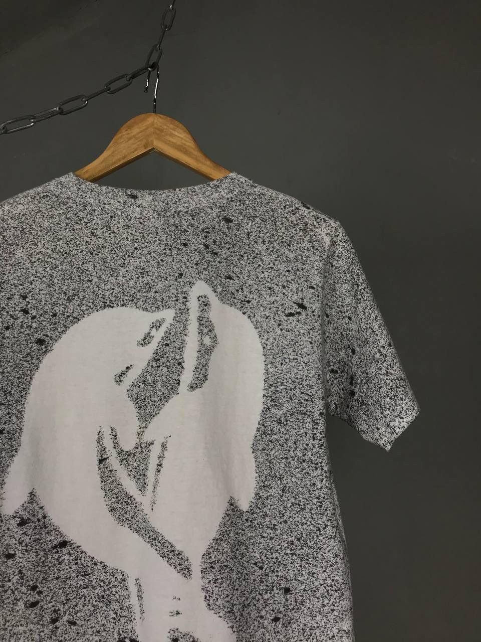 Vintage Dolphine vintage art animal overprinted tee Size US S / EU 44-46 / 1 - 6 Thumbnail