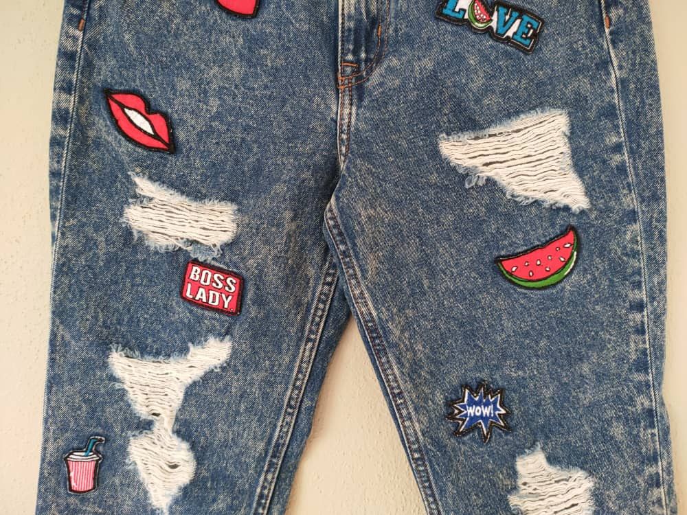 Divided × H&M Divided H&M Patch Distressed Denim Size 26" / US 2 / IT 38 - 4 Thumbnail