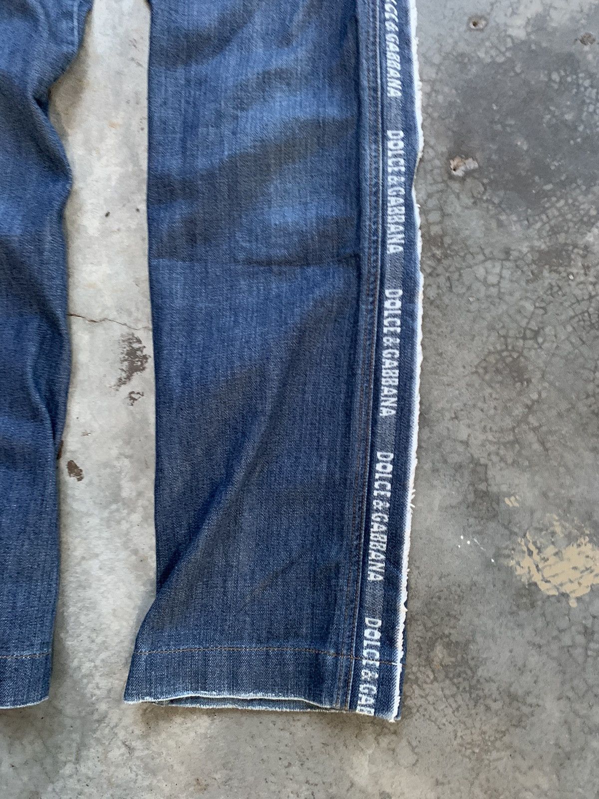 Dolce & Gabbana 🔥VERY RARE🔥 Dolce gabbana Spellout Side Tape Jeans Denim Size 30" / US 8 / IT 44 - 3 Thumbnail