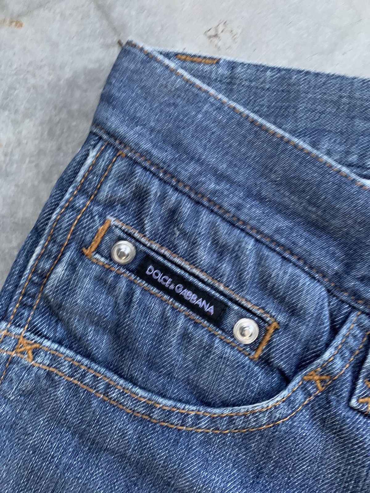 Dolce & Gabbana 🔥VERY RARE🔥 Dolce gabbana Spellout Side Tape Jeans Denim Size 30" / US 8 / IT 44 - 8 Thumbnail