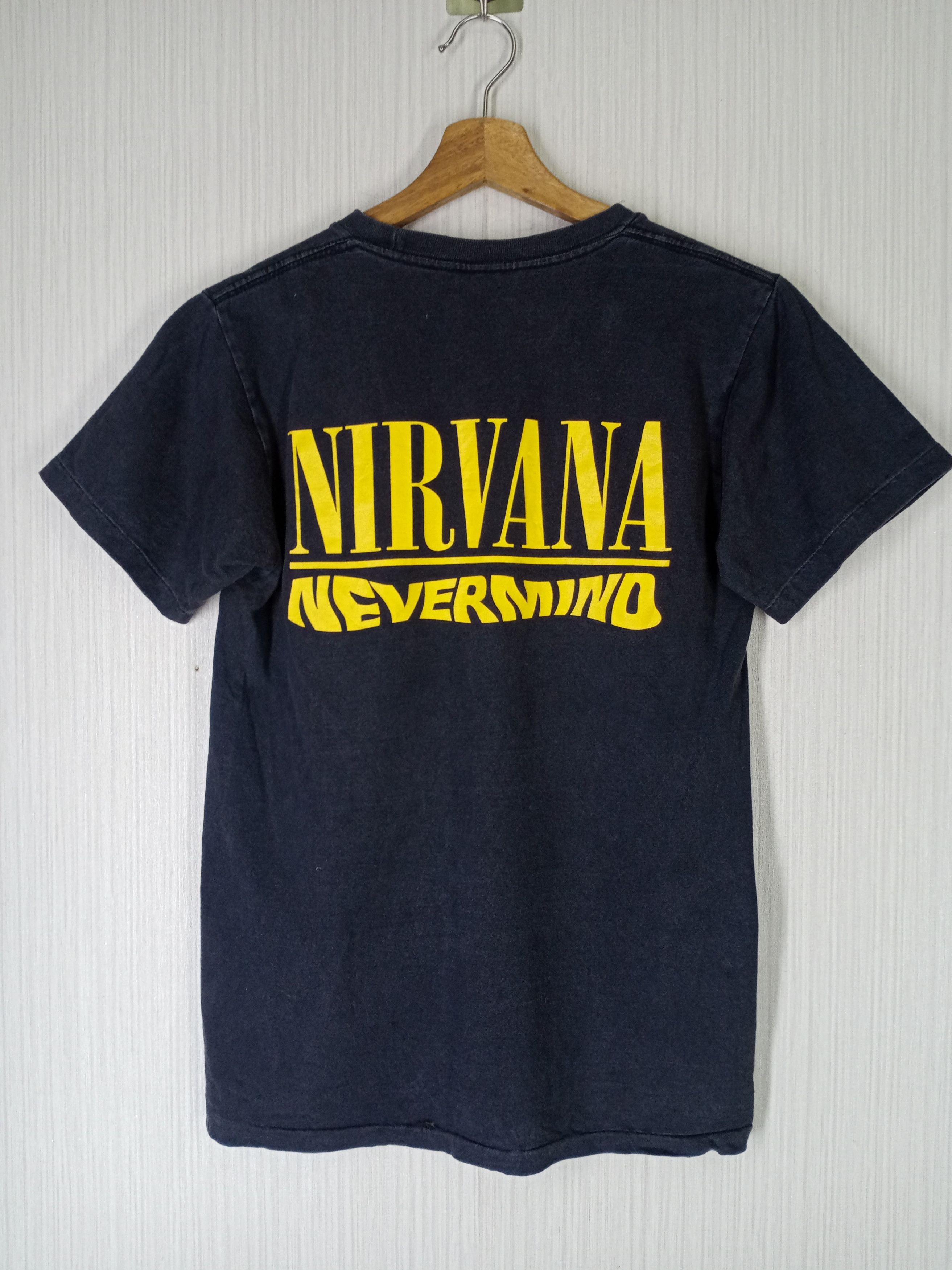 Nirvana Rare Vintage Single Sticth Nirvana Nevermind Distressed Tee Size US M / EU 48-50 / 2 - 2 Thumbnail