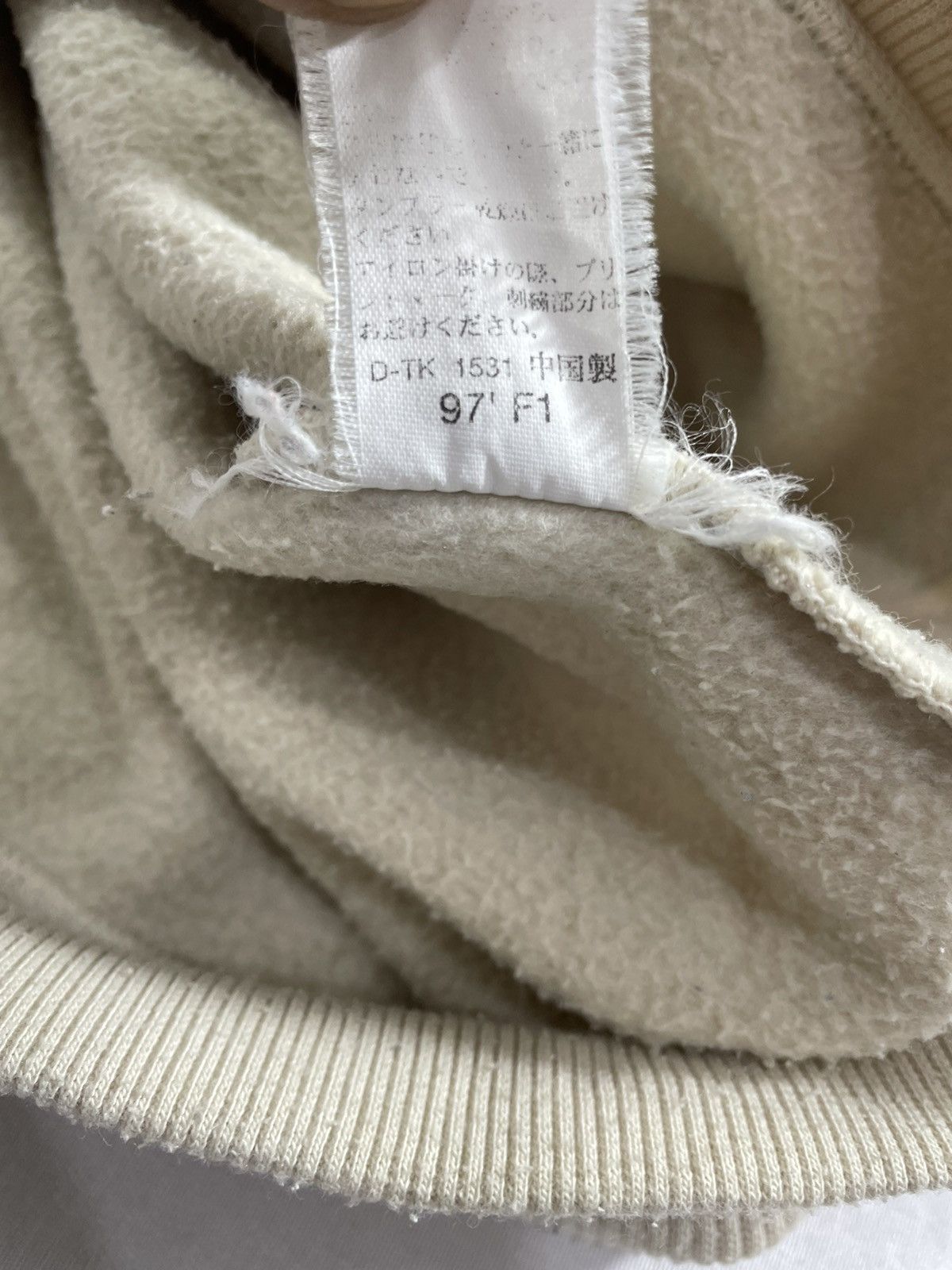 Champion Hoodies Champion Sweatshirt rare colour Size US L / EU 52-54 / 3 - 13 Thumbnail