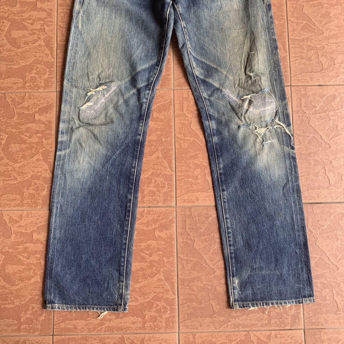 Levi's × Vintage LEVI’S 29x31 VINTAGE 1990’s REDLINE DISTRESSED SELVEDGE PANT Size US 29 - 3 Thumbnail