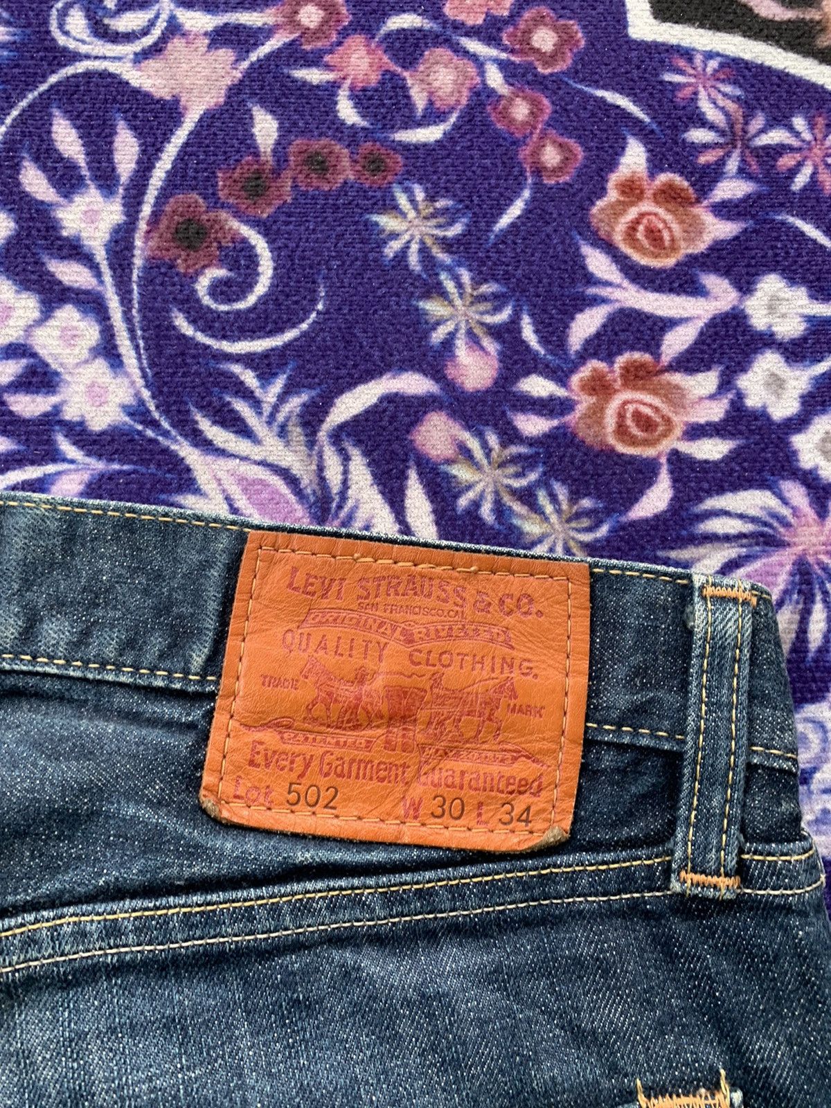 Levi's Vintage Clothing Levis 502 Faded Wash Denim Size US 33 - 14 Thumbnail