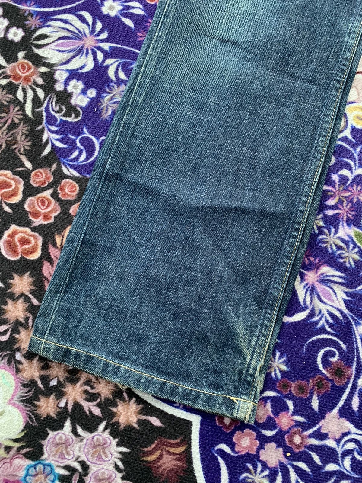 Levi's Vintage Clothing Levis 502 Faded Wash Denim Size US 33 - 2 Thumbnail