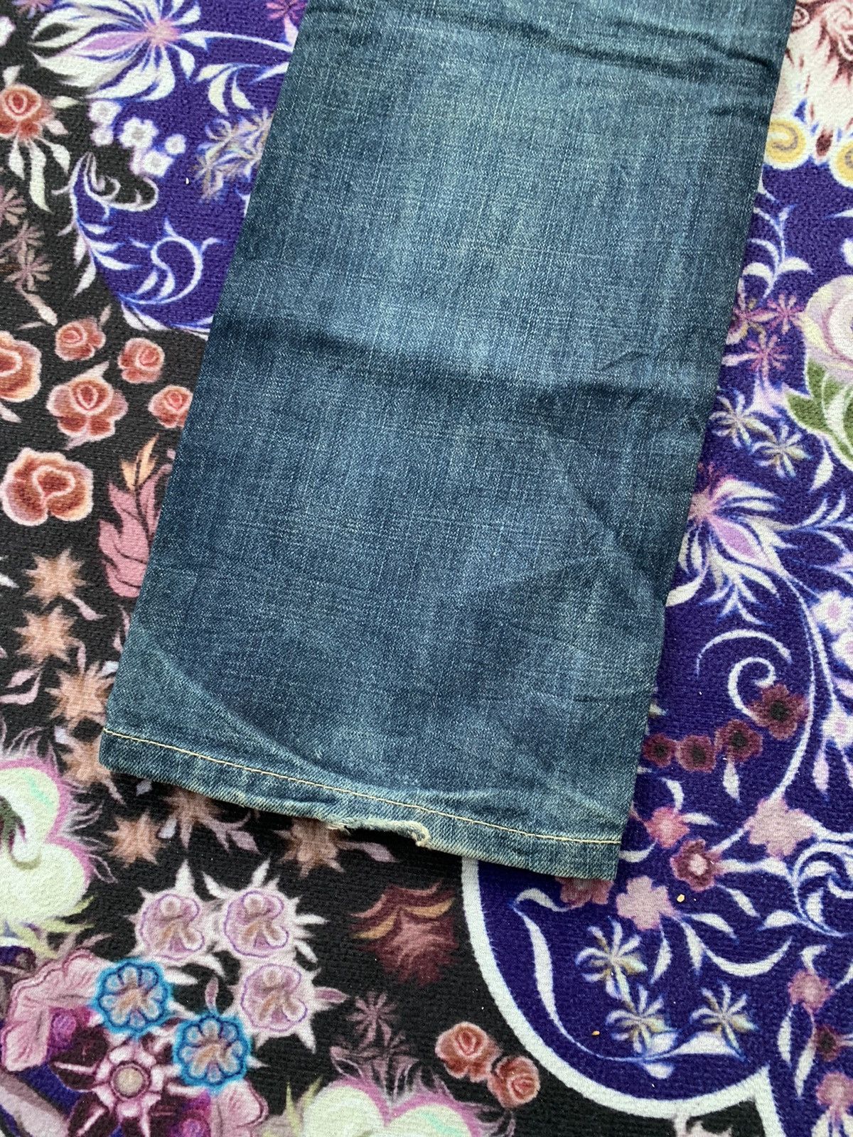 Levi's Vintage Clothing Levis 502 Faded Wash Denim Size US 33 - 10 Thumbnail