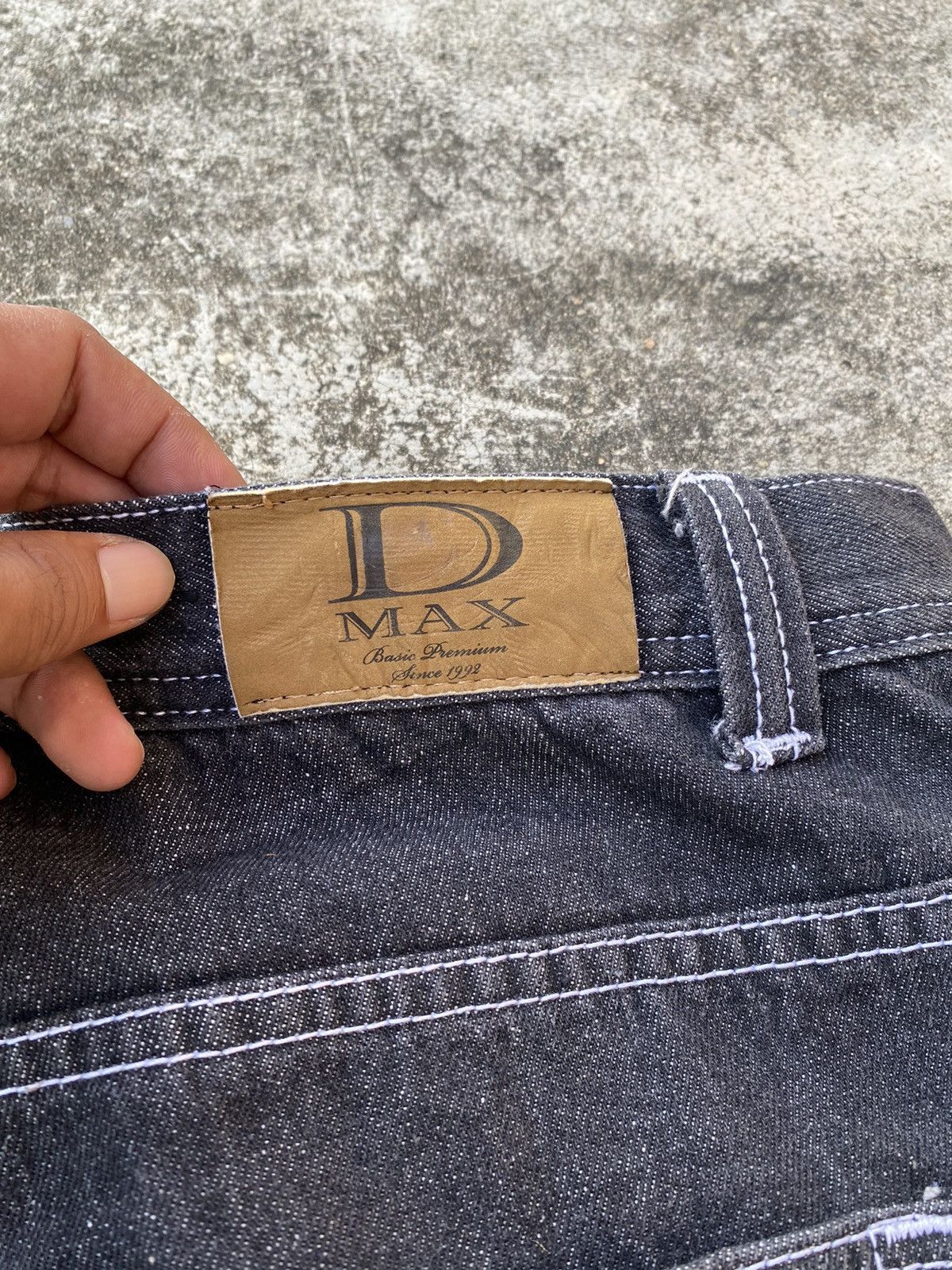 Japanese Brand Steals🔥 Vintage Michel Jordan 23 Printed Baggy Denim Jeans Size US 42 / EU 58 - 11 Thumbnail