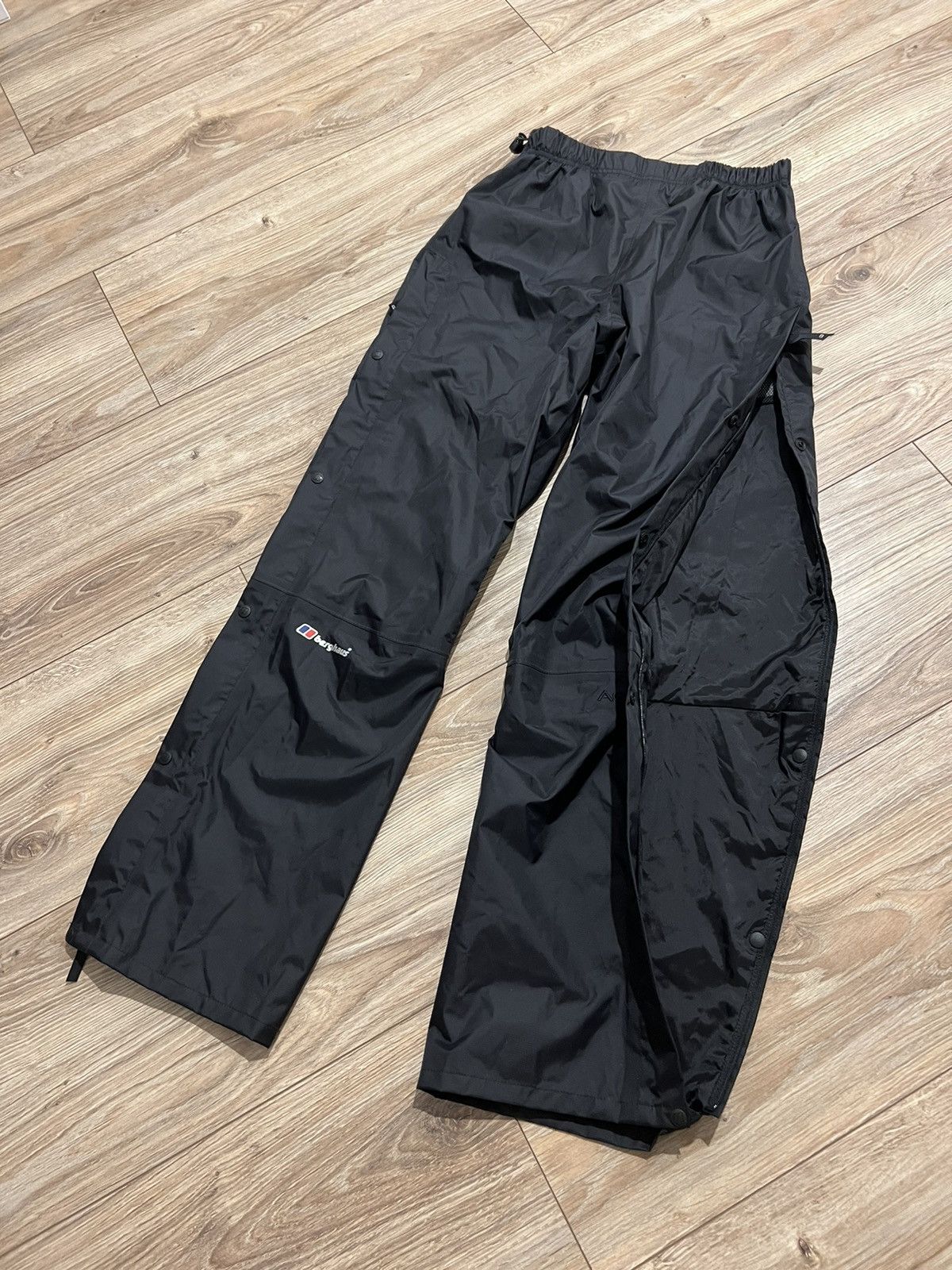 Berghaus Berghaus Aquafoil Full Zip Waterproof Venting Pants Size US 29 - 2 Thumbnail